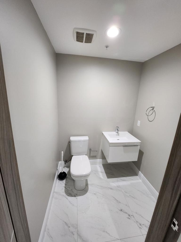 17301 Biscayne #1202, North Miami Beach FL 33160