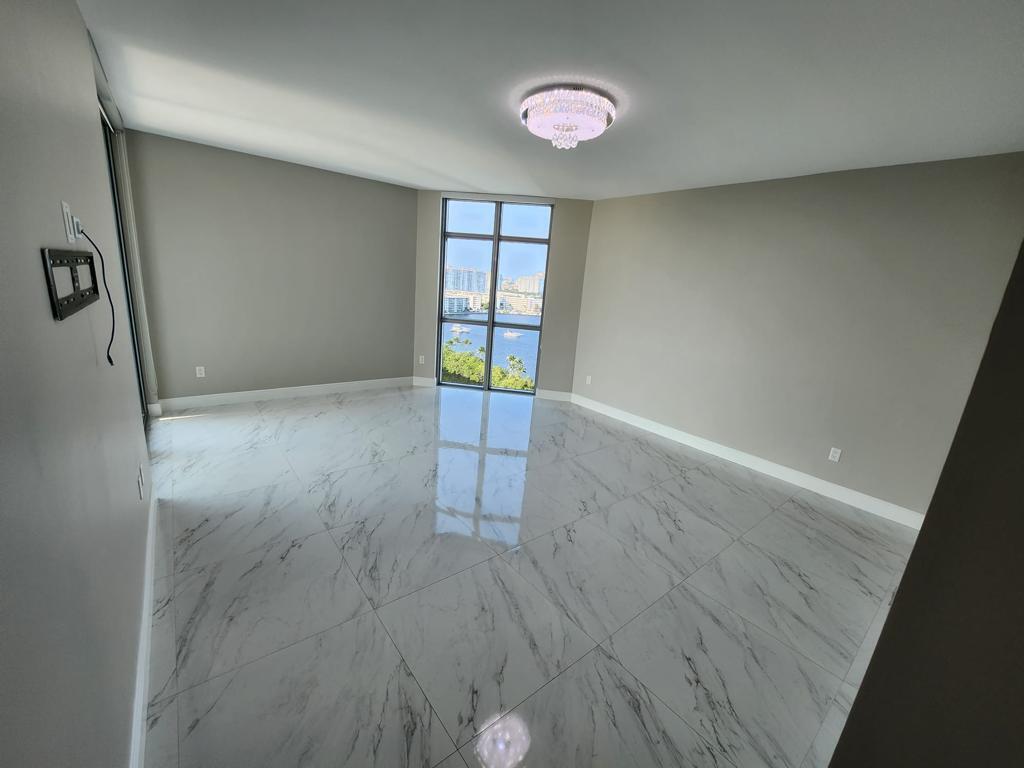 17301 Biscayne #1202, North Miami Beach FL 33160