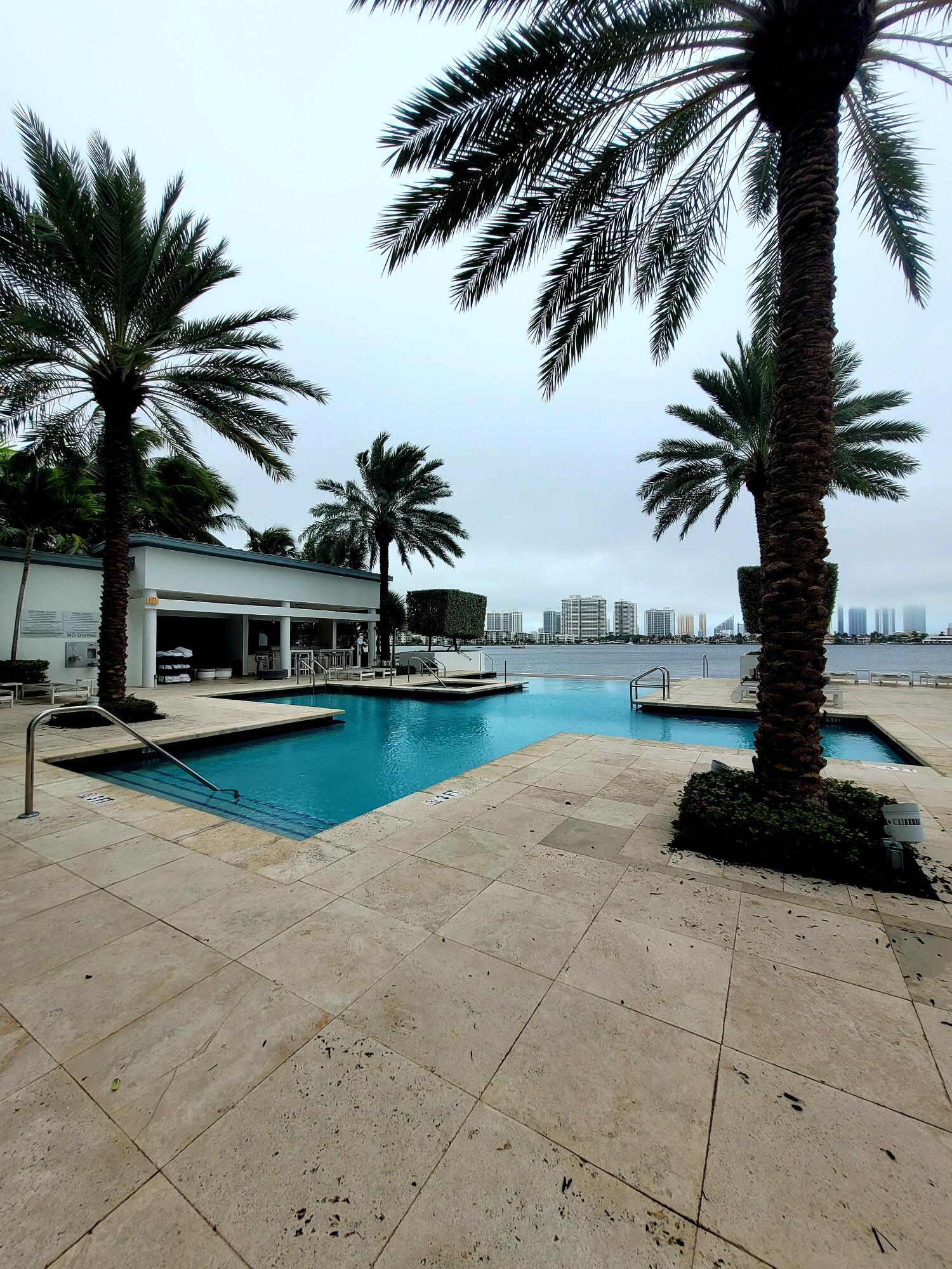 17301 Biscayne #1202, North Miami Beach FL 33160