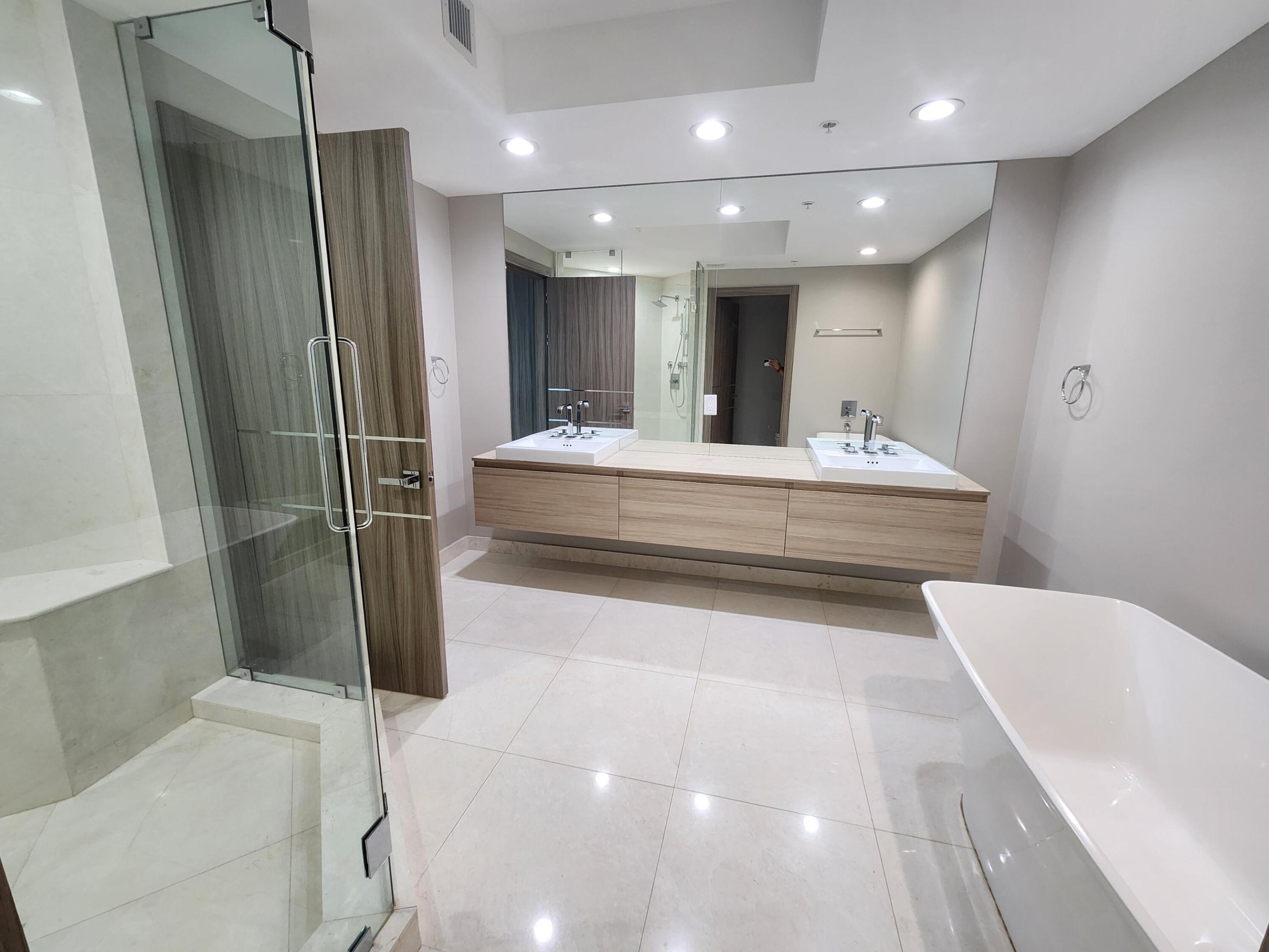 17301 Biscayne #1202, North Miami Beach FL 33160
