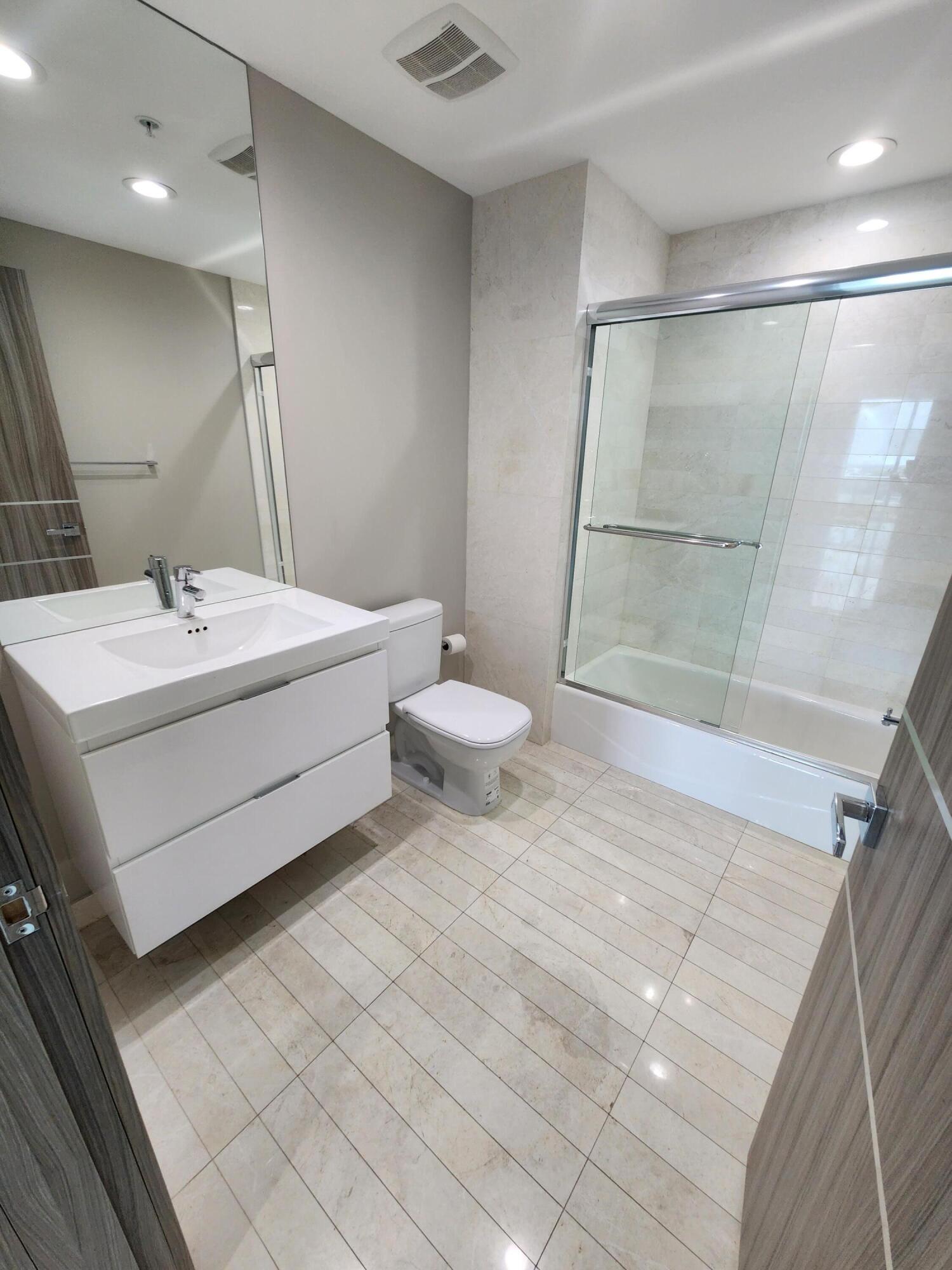 17301 Biscayne #1202, North Miami Beach FL 33160