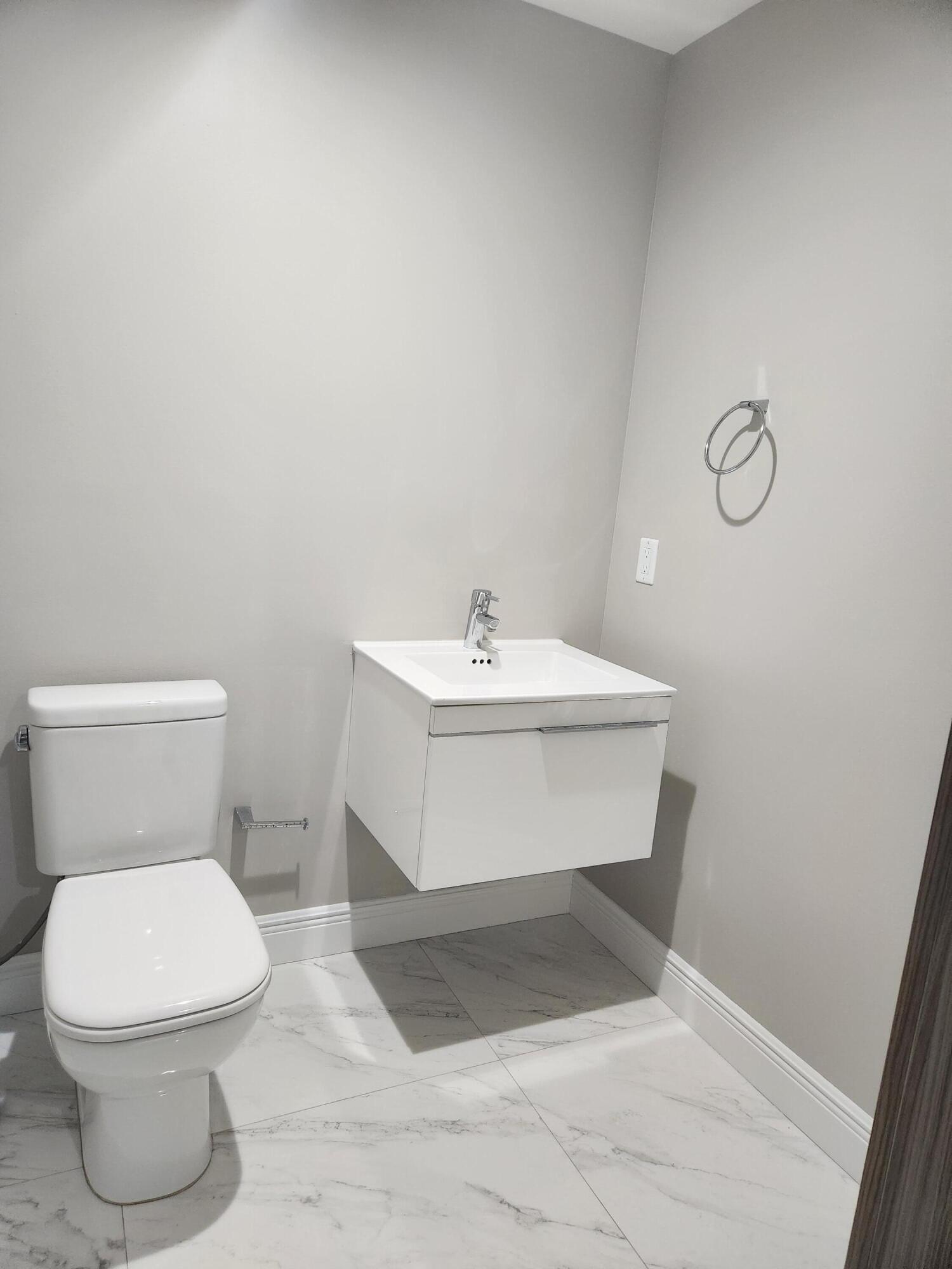 17301 Biscayne #1202, North Miami Beach FL 33160