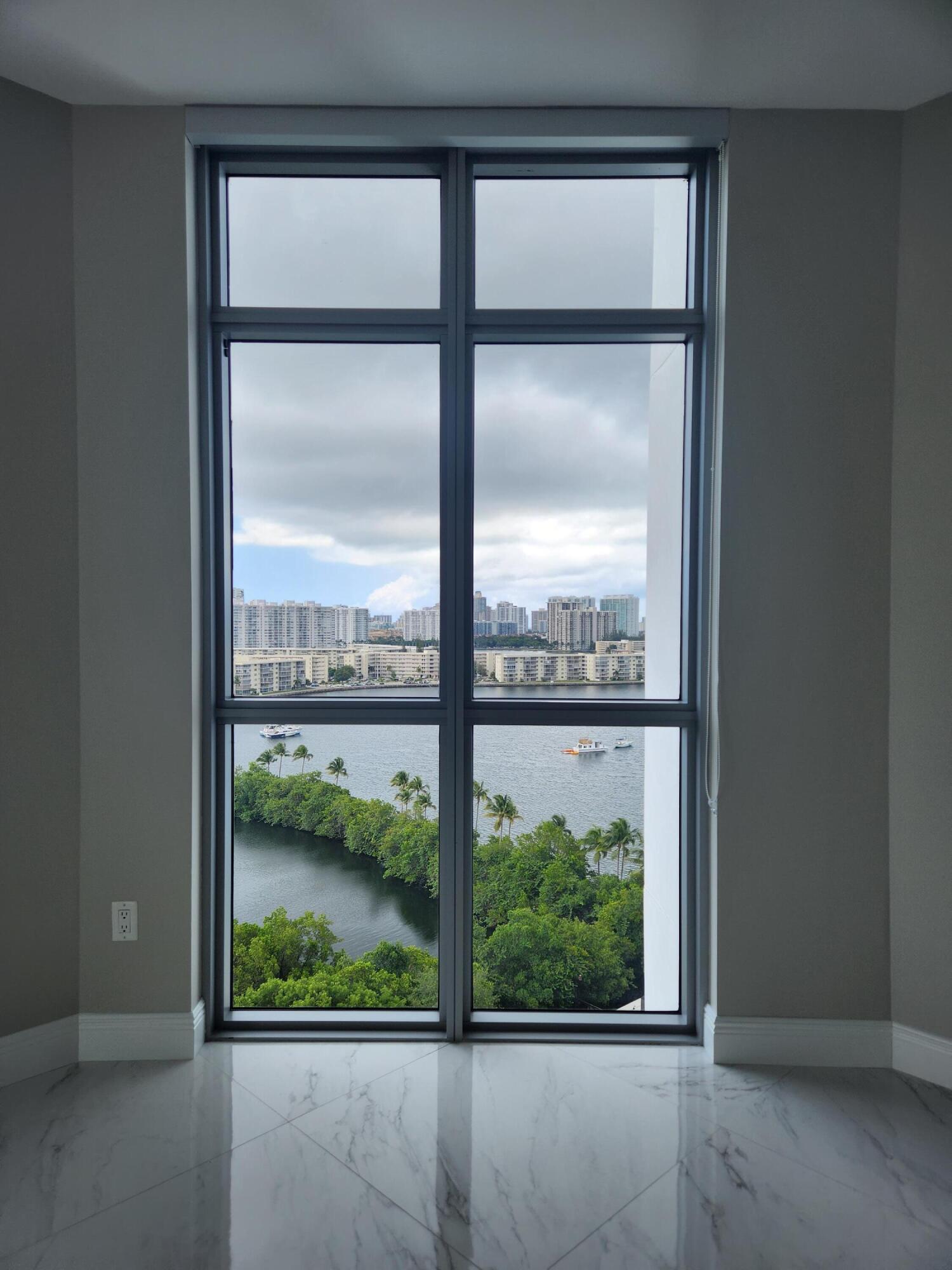 17301 Biscayne #1202, North Miami Beach FL 33160