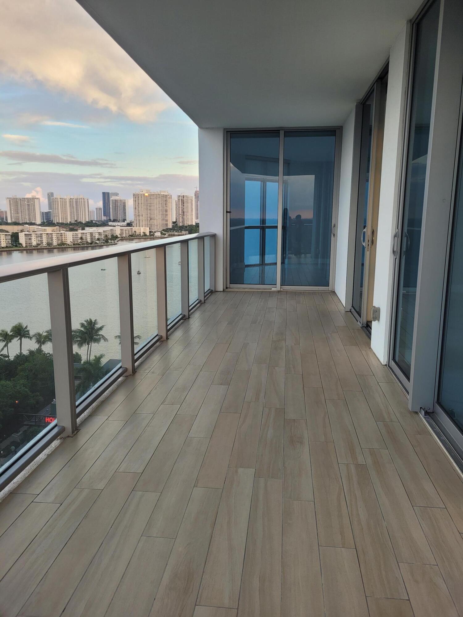 17301 Biscayne #1202, North Miami Beach FL 33160
