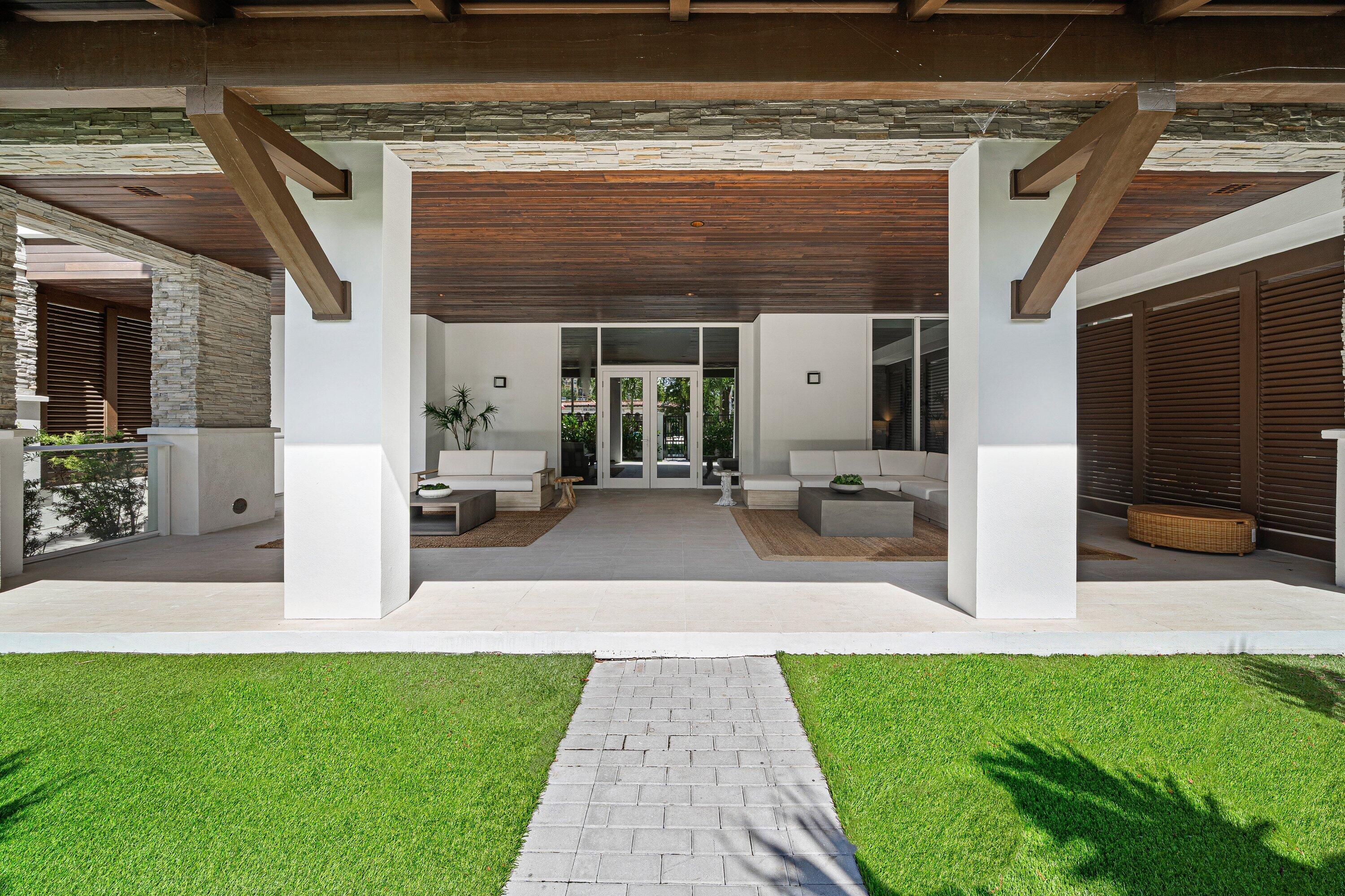 220 SE Mizner #102, Boca Raton FL 33432