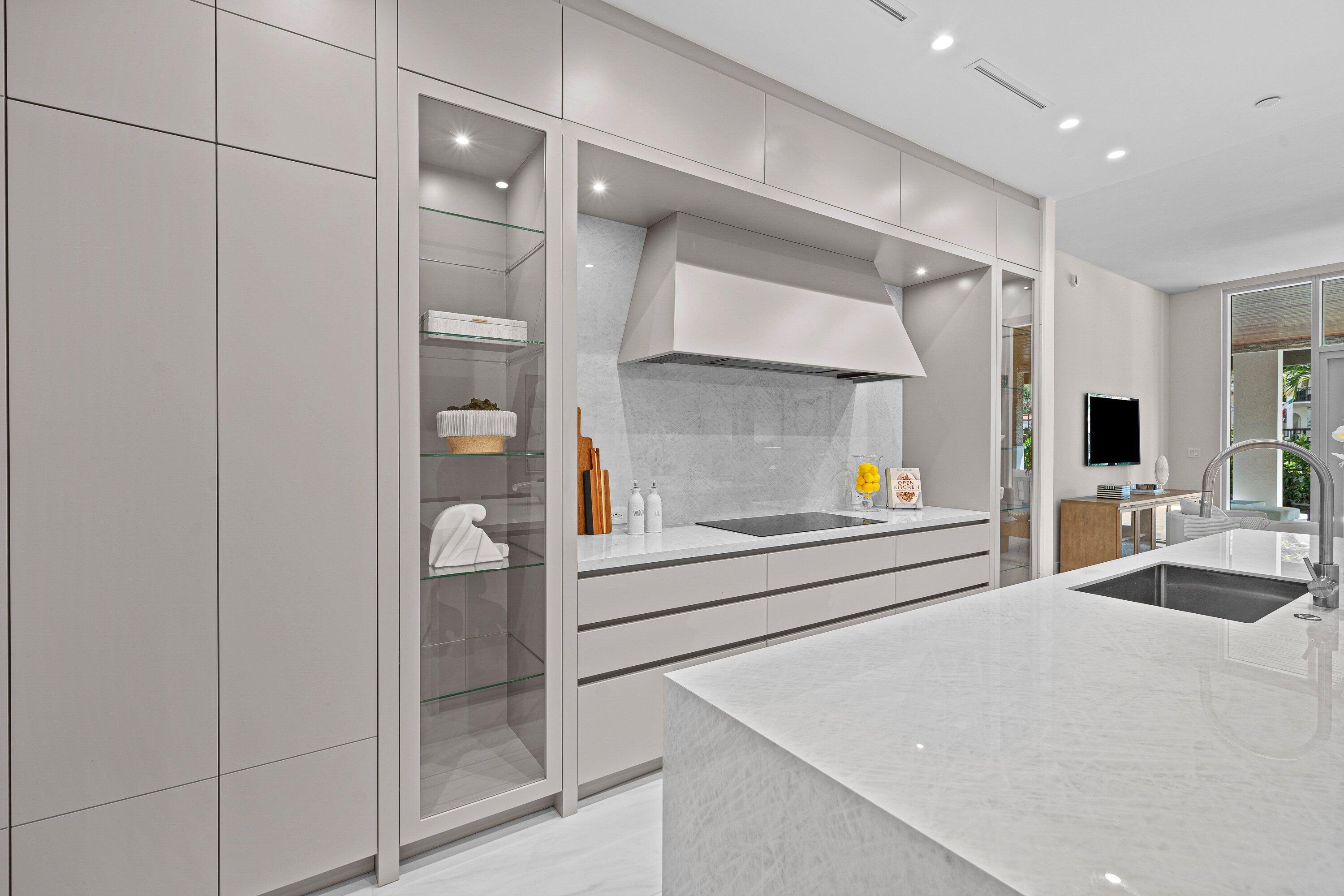 220 SE Mizner #102, Boca Raton FL 33432
