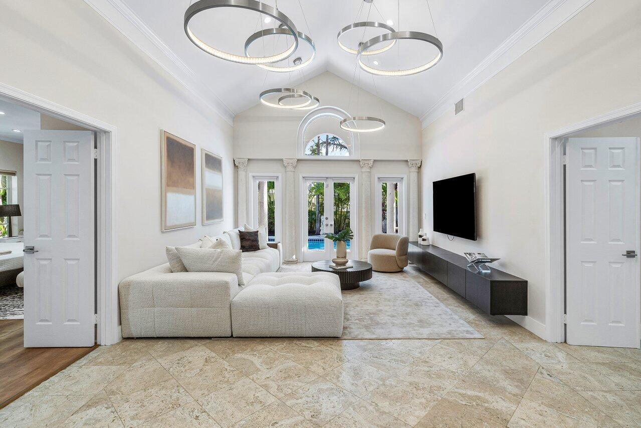 200 NE 2nd, Boca Raton FL 33432