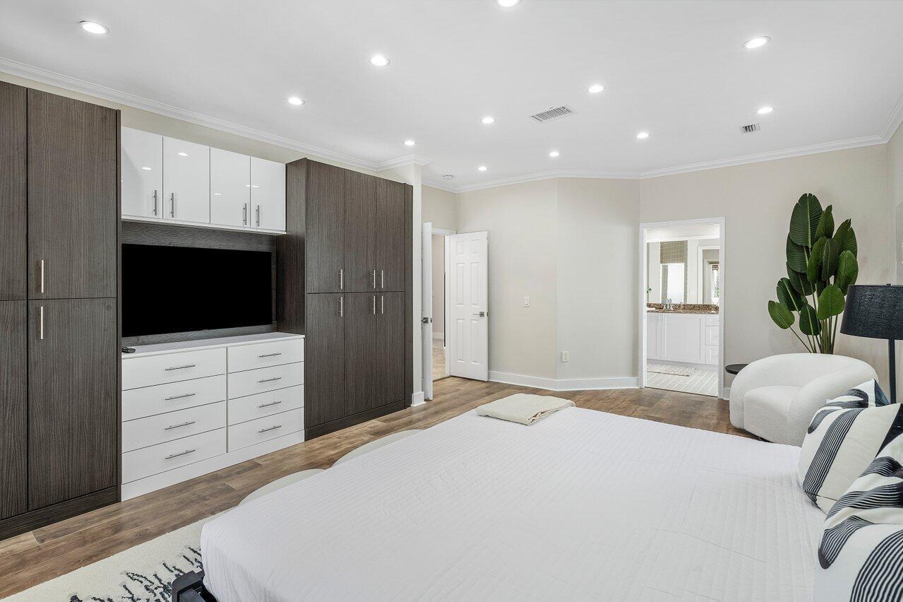 200 NE 2nd, Boca Raton FL 33432