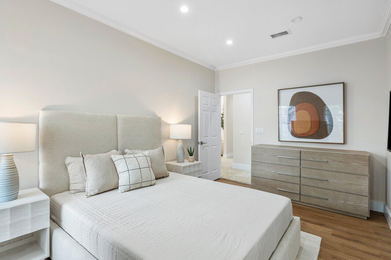 200 NE 2nd, Boca Raton FL 33432