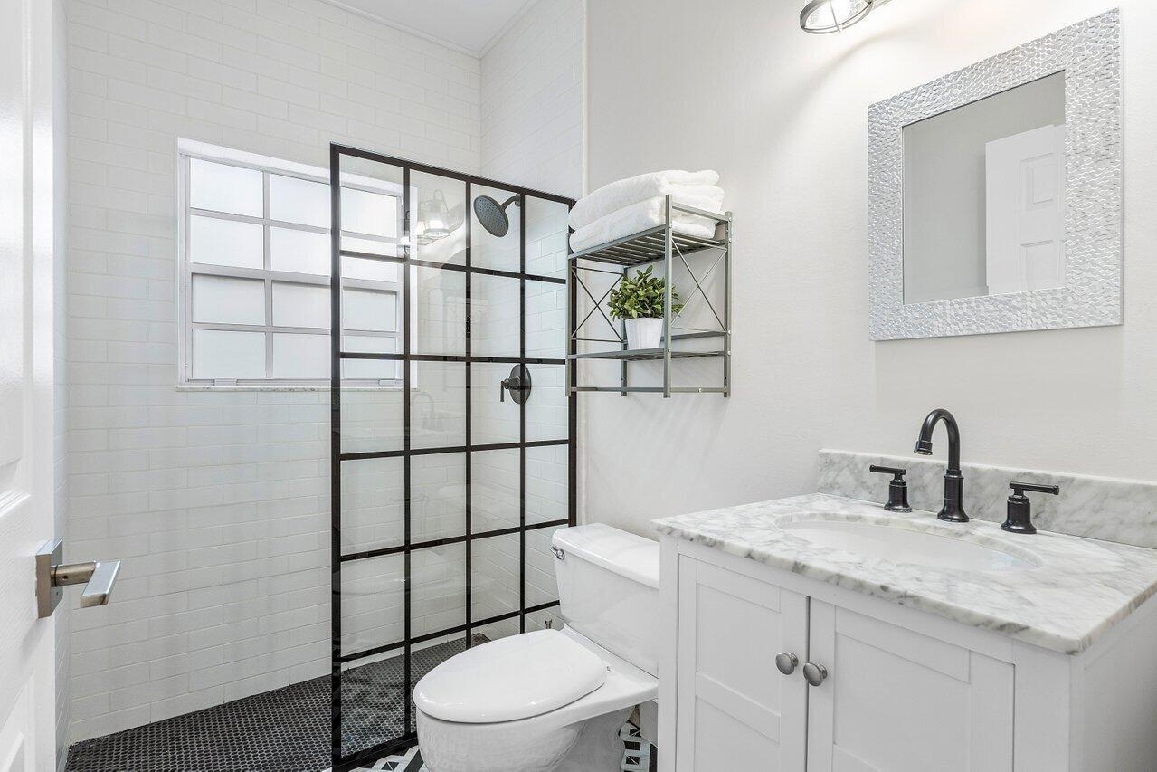 200 NE 2nd, Boca Raton FL 33432