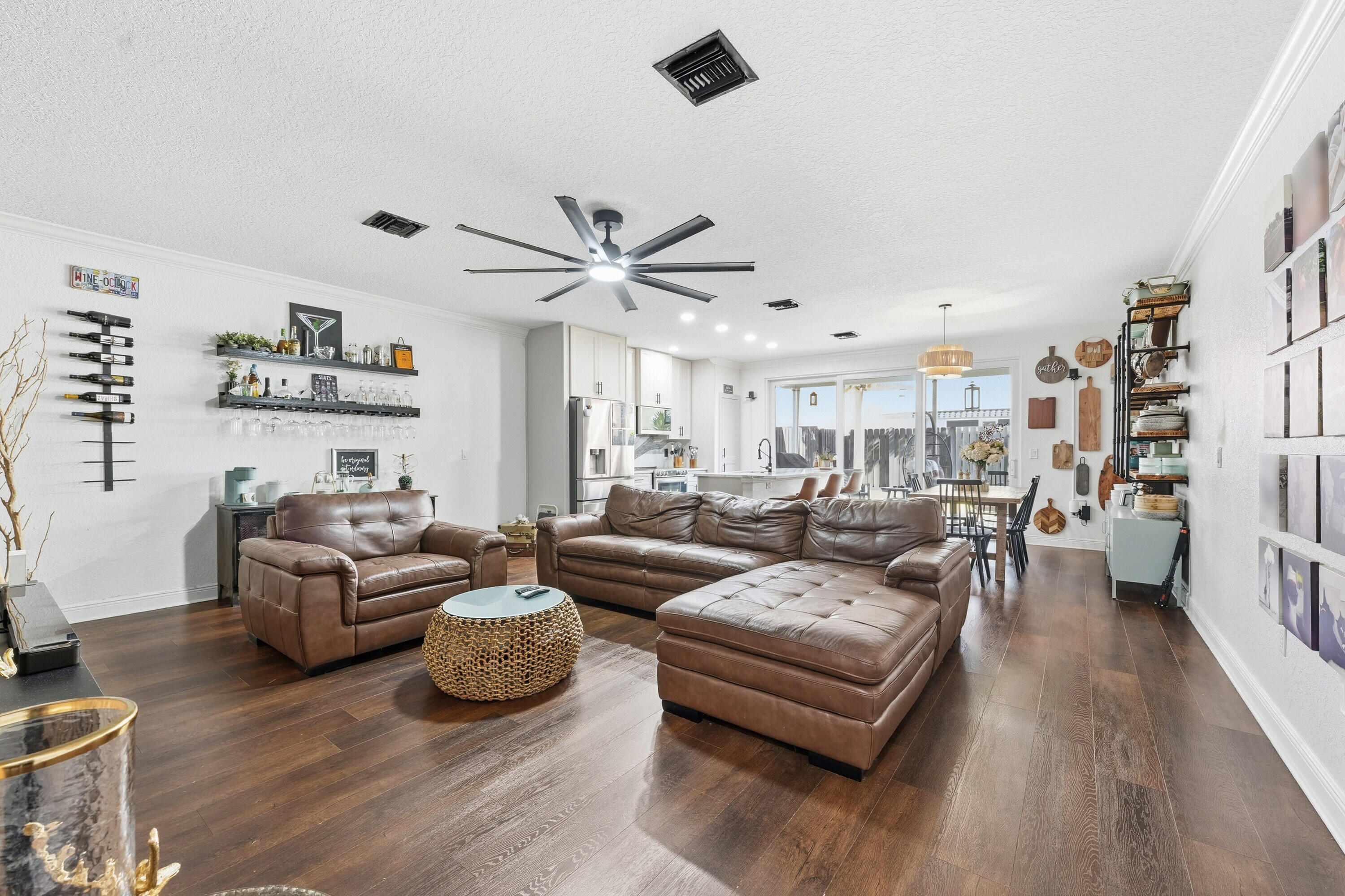 3221 John's, Palm Springs FL 33461