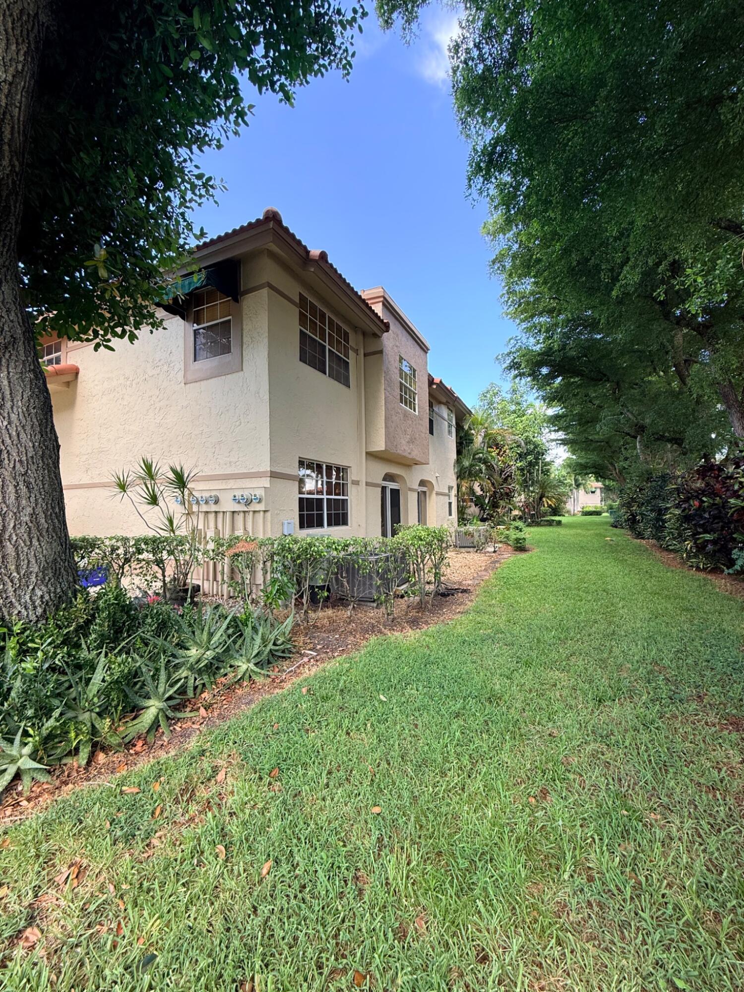 6654 Via Regina, Boca Raton FL 33433