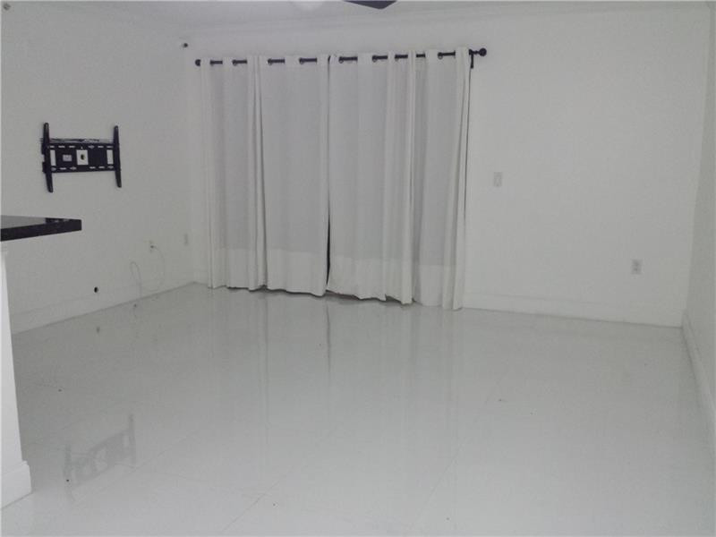 2451 E Centergate #208, Miramar FL 33025