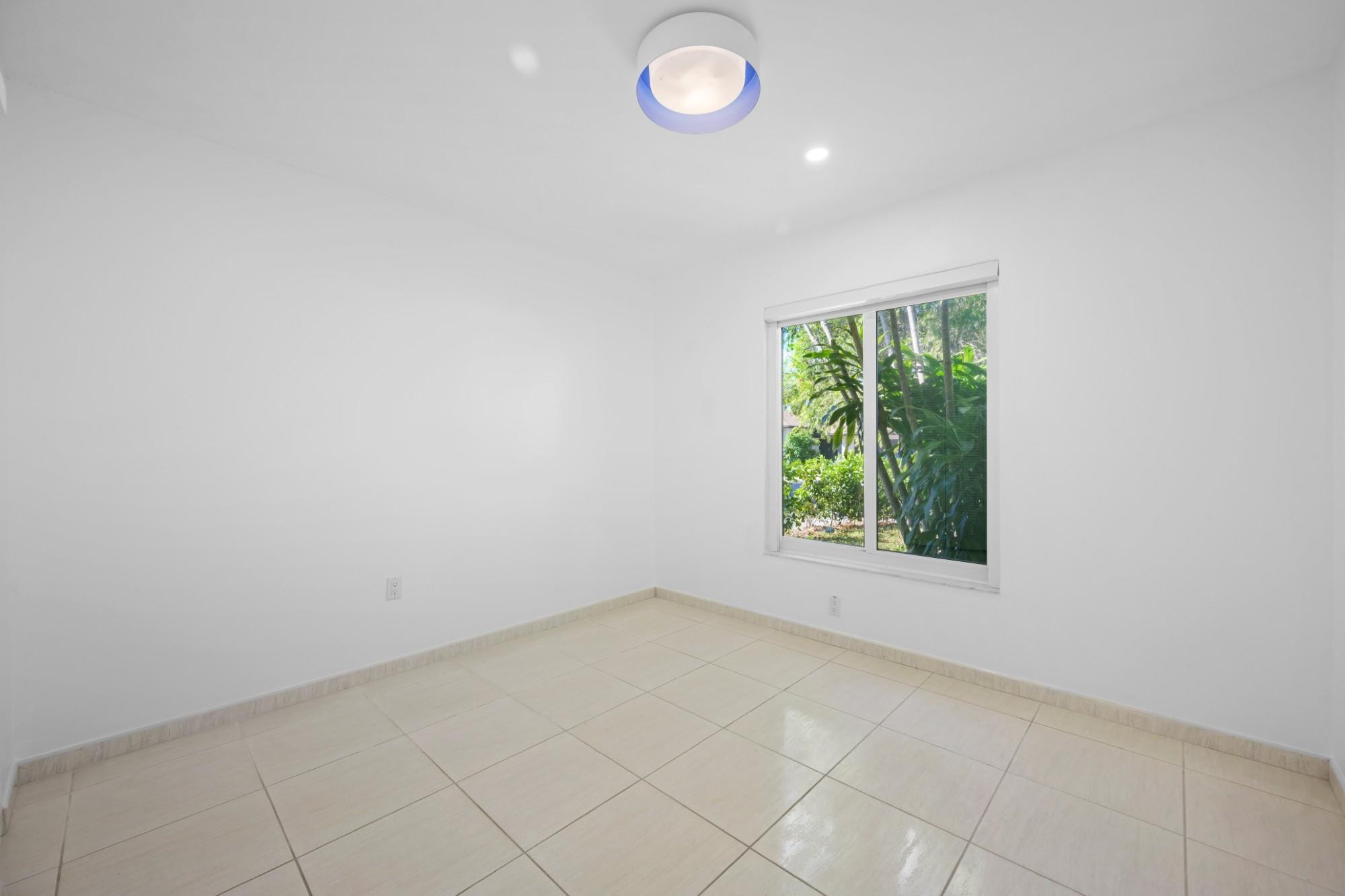 9515 SW 118th, Miami FL 33186