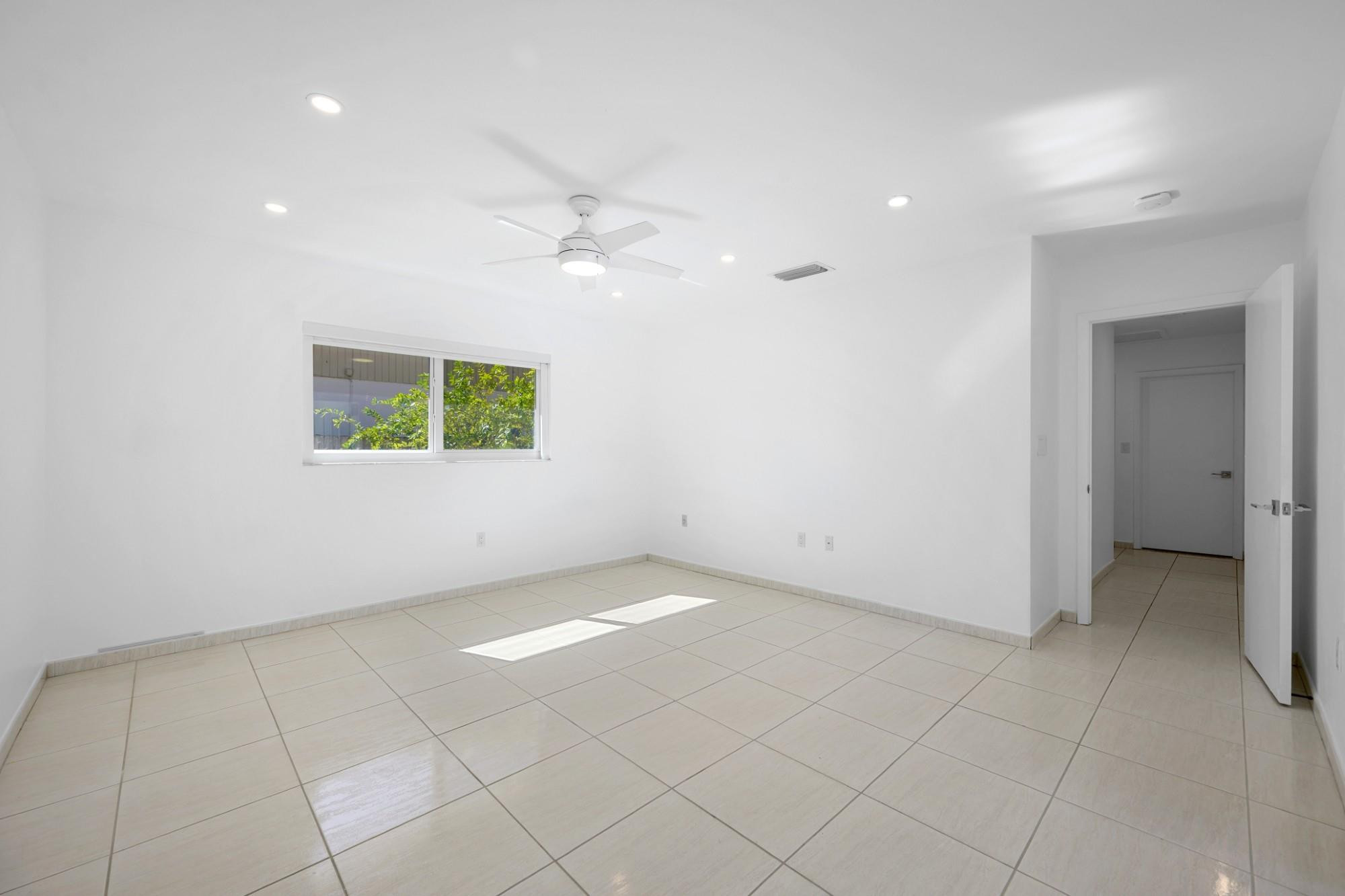 9515 SW 118th, Miami FL 33186