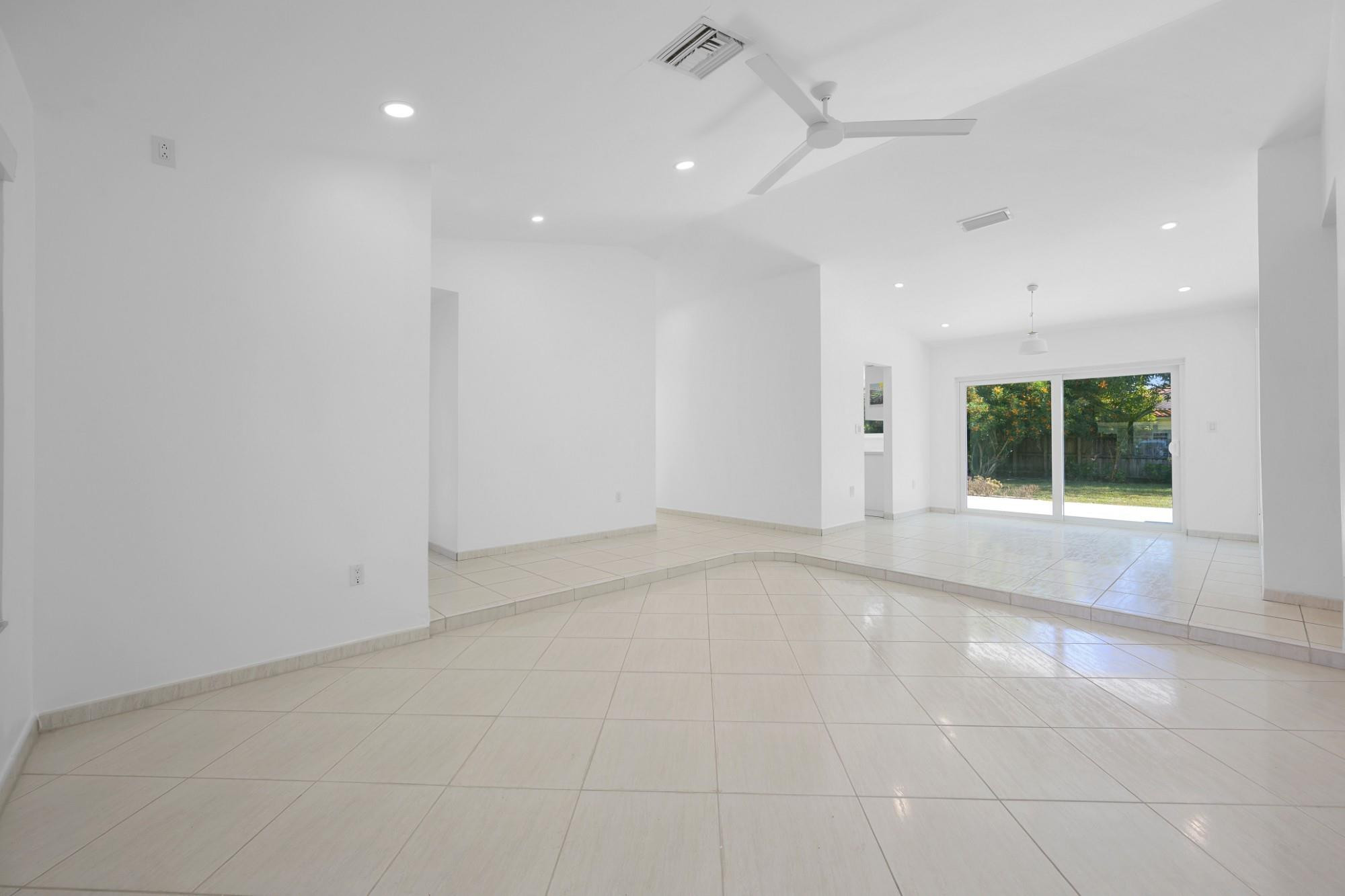 9515 SW 118th, Miami FL 33186