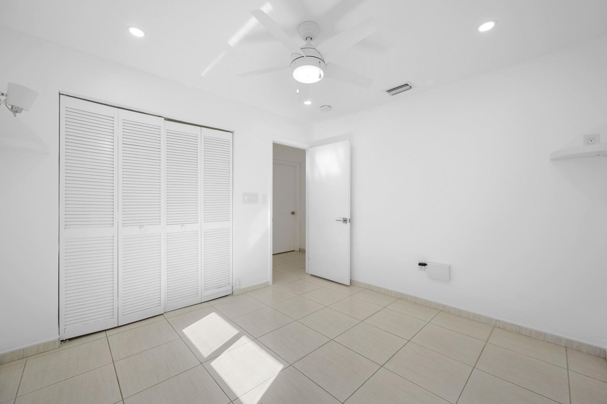 9515 SW 118th, Miami FL 33186