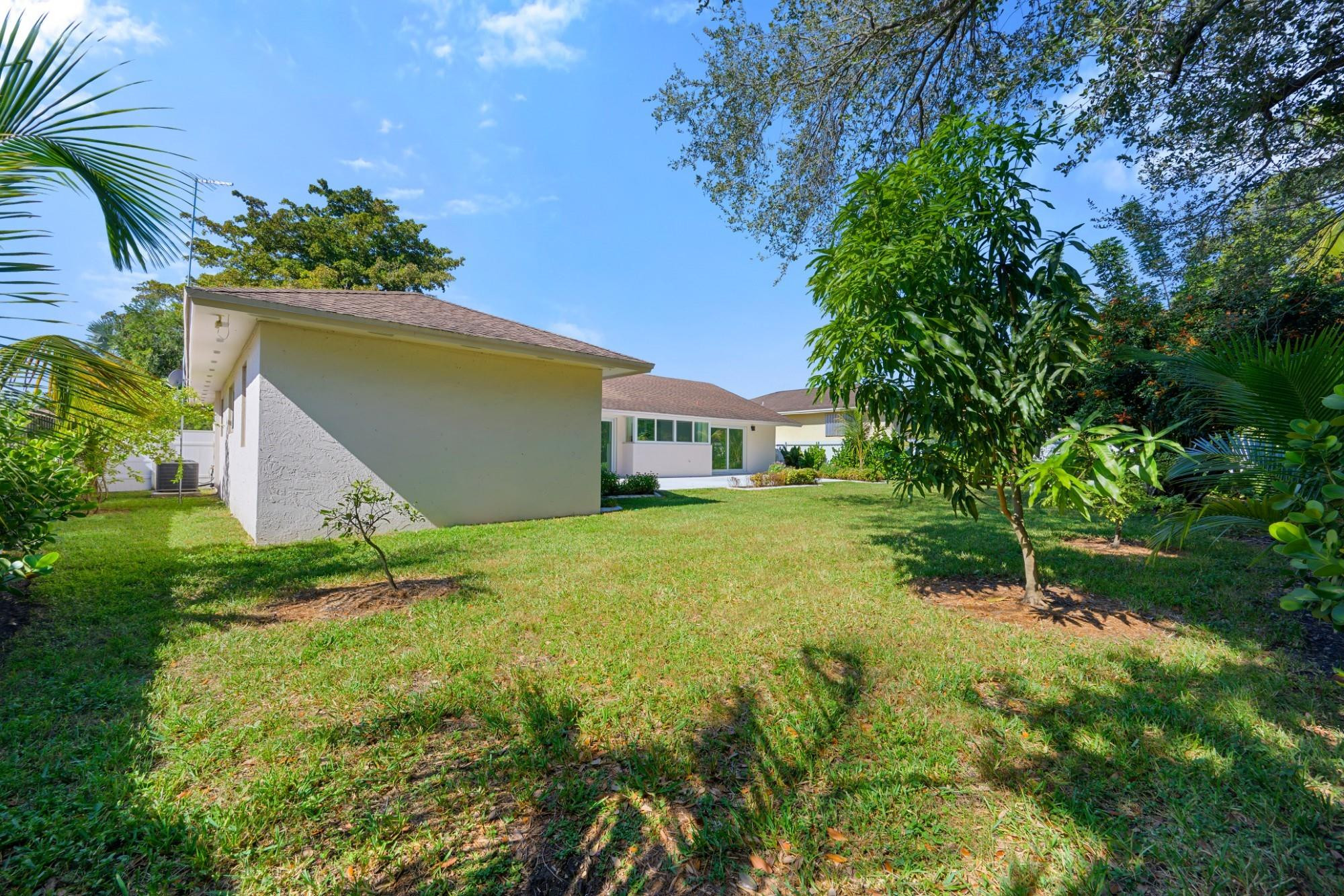 9515 SW 118th, Miami FL 33186