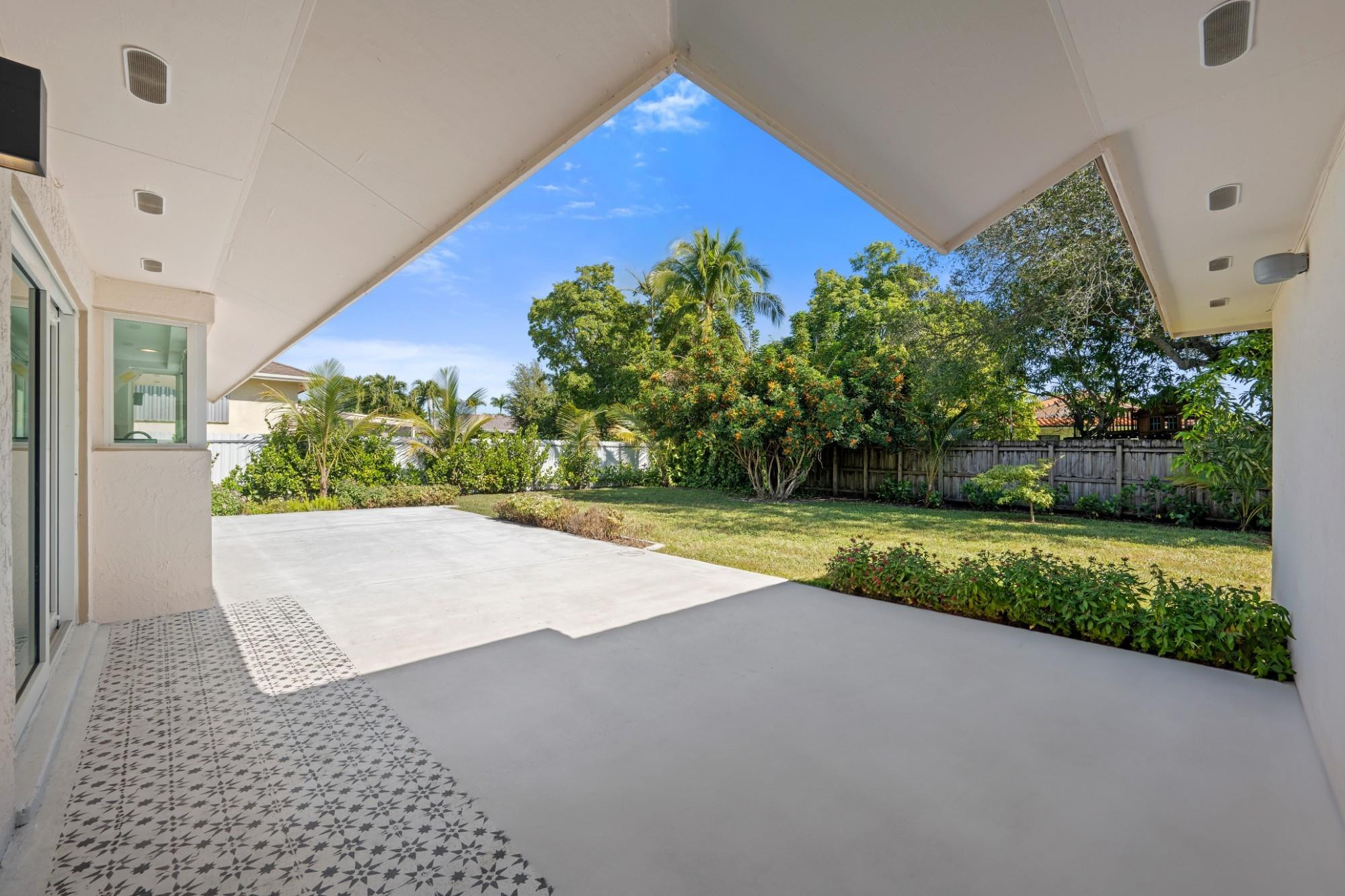 9515 SW 118th, Miami FL 33186