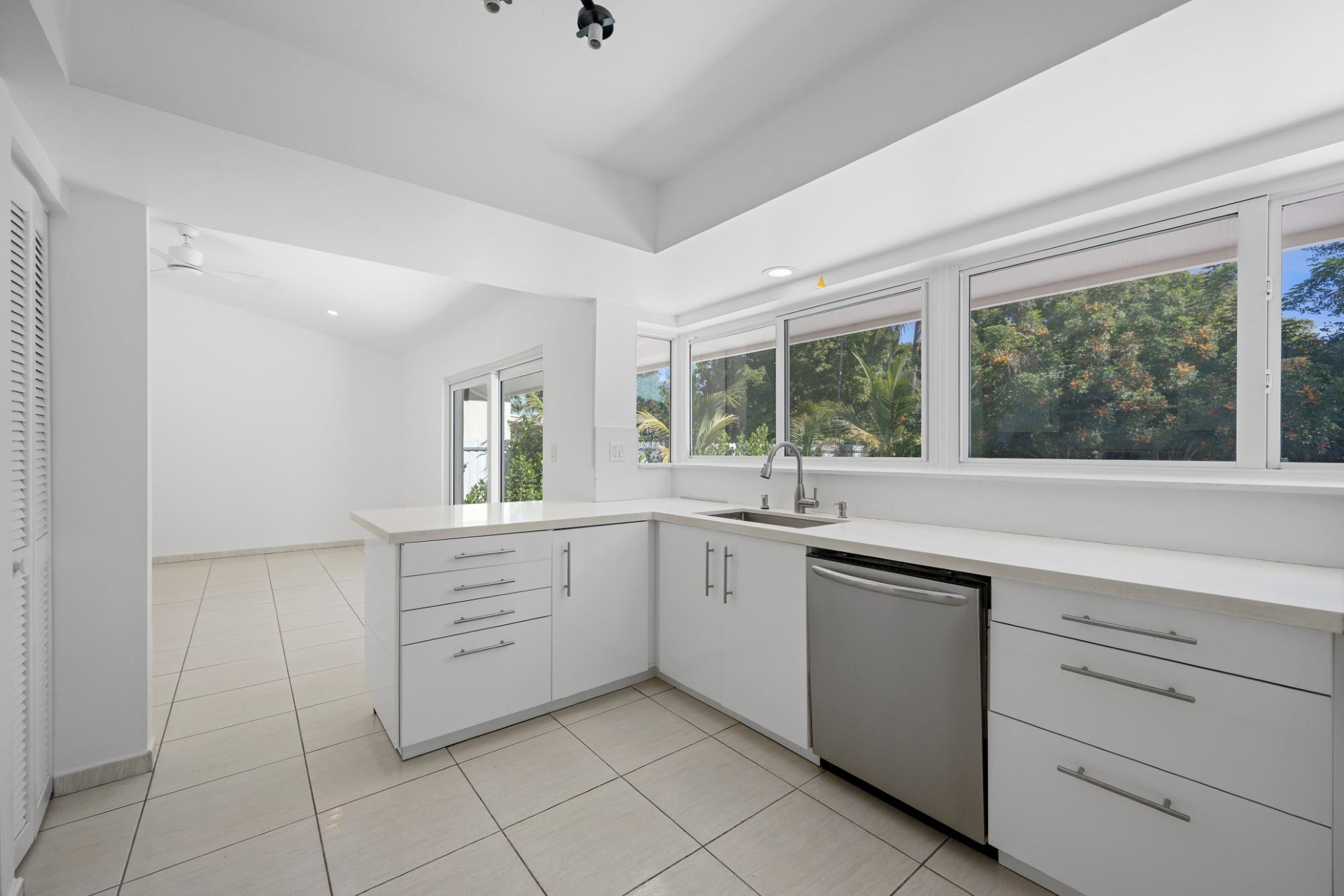 9515 SW 118th, Miami FL 33186
