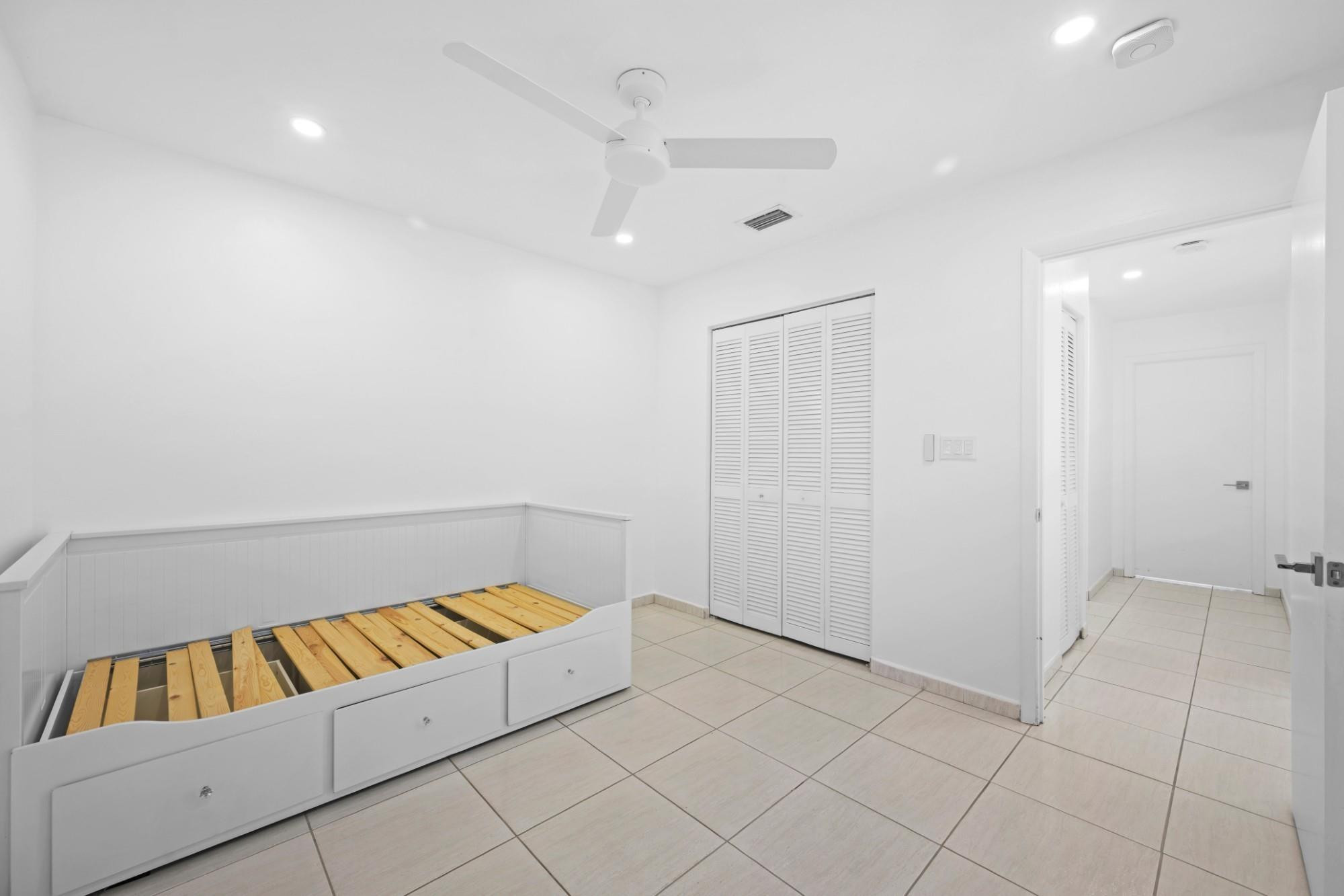 9515 SW 118th, Miami FL 33186