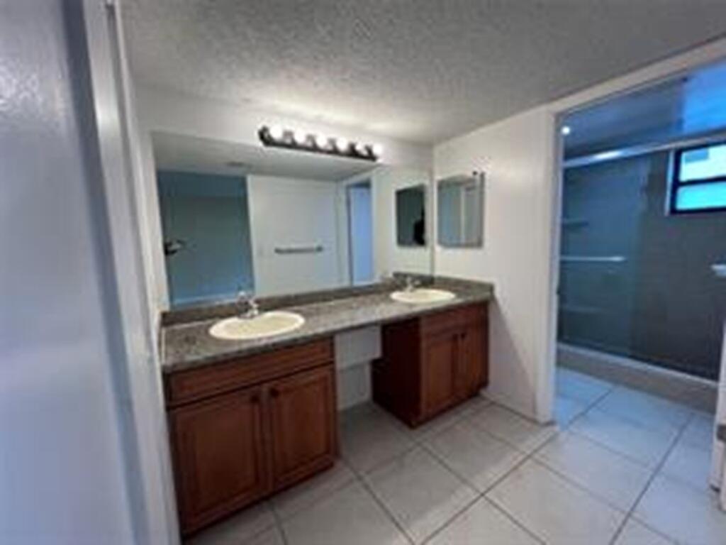 8040 Hampton #104, North Lauderdale FL 33068