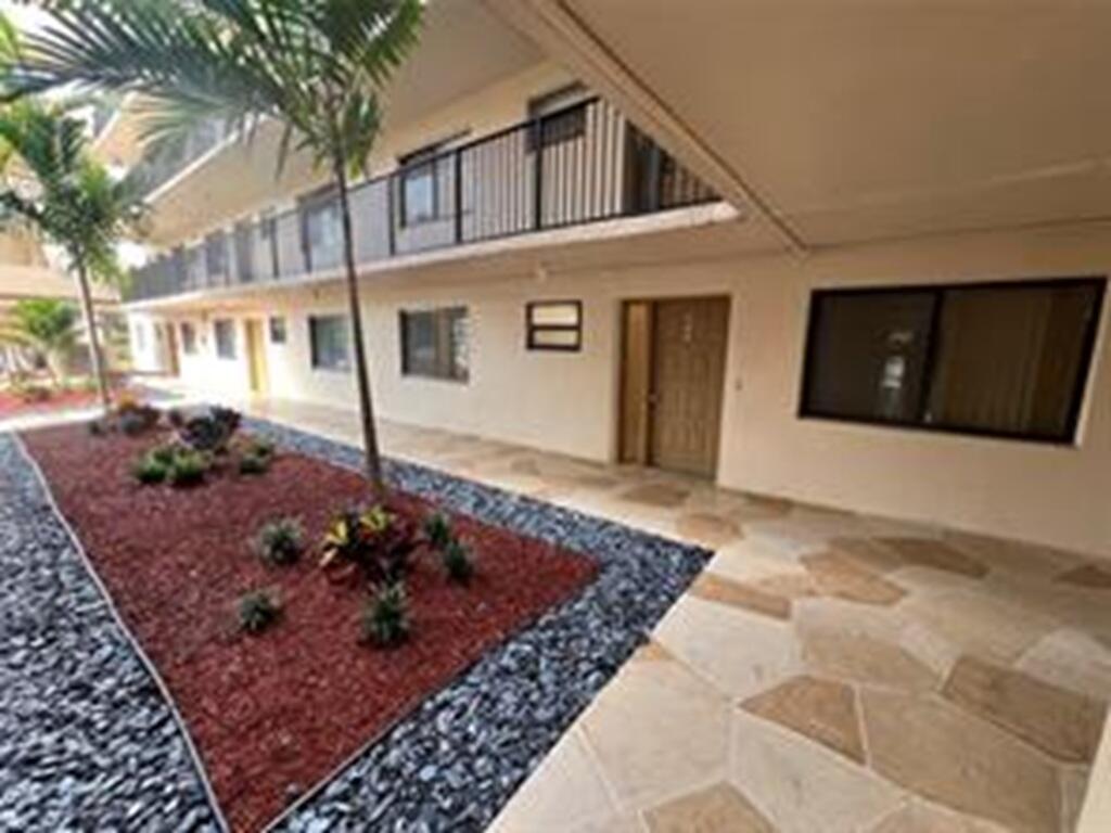8040 Hampton #104, North Lauderdale FL 33068
