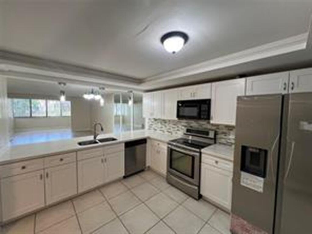 8040 Hampton #104, North Lauderdale FL 33068