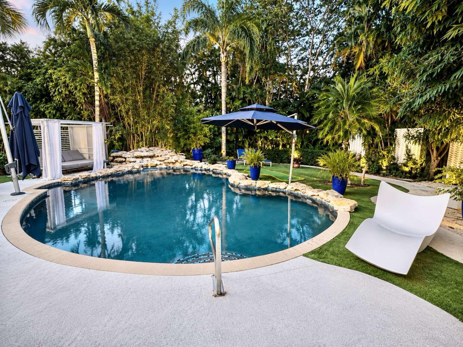 233 Pershing, West Palm Beach FL 33401