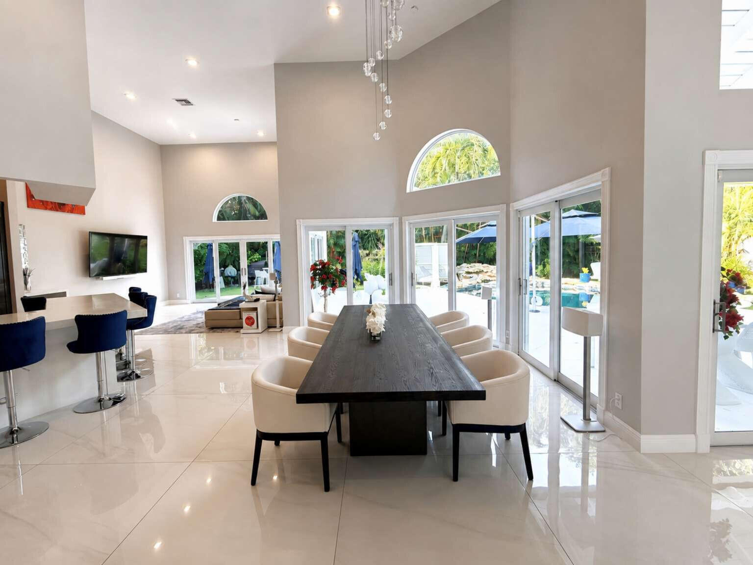 233 Pershing, West Palm Beach FL 33401
