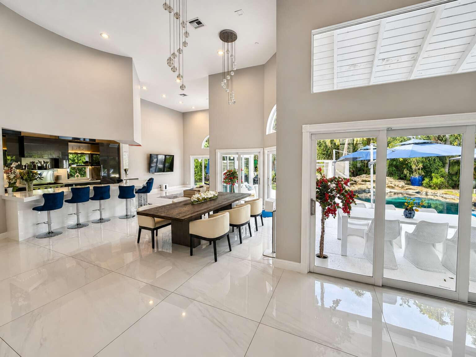 233 Pershing, West Palm Beach FL 33401