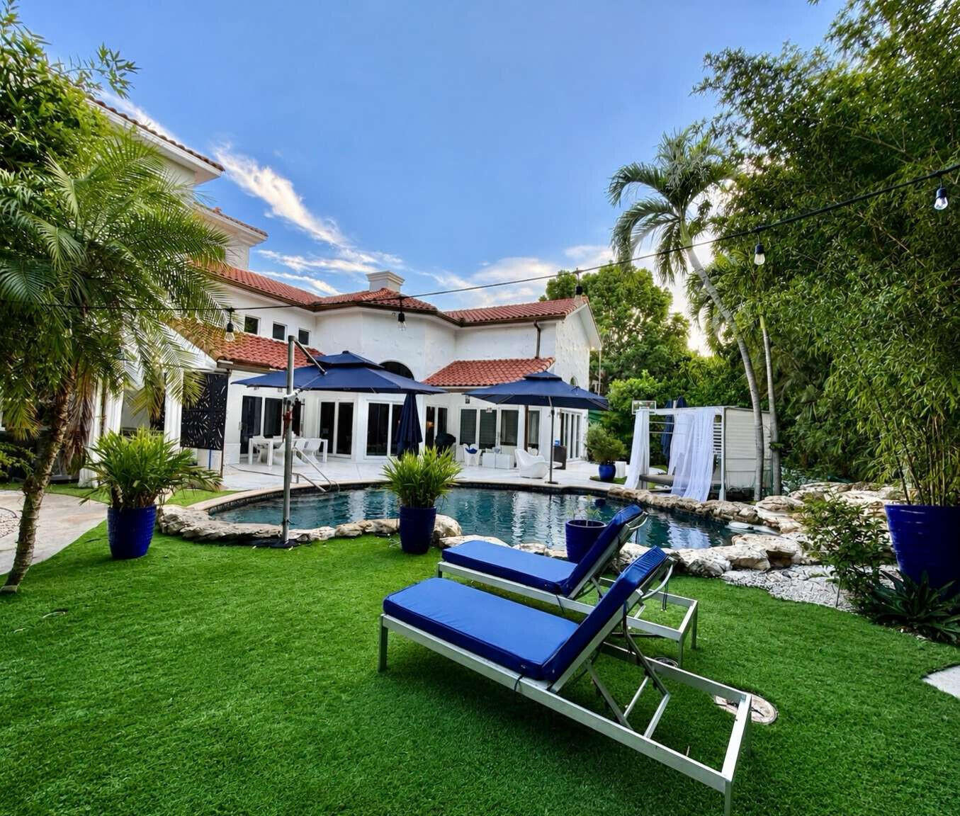 233 Pershing, West Palm Beach FL 33401