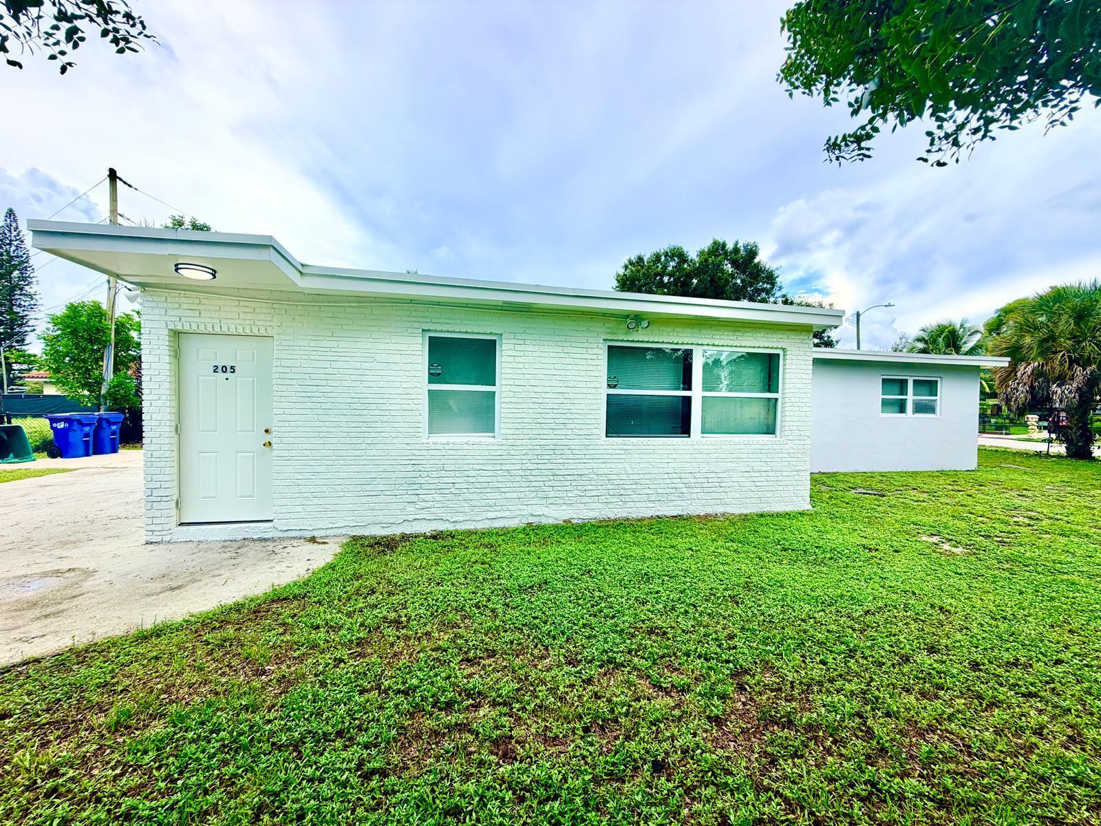 205 NW 33rd, Lauderhill FL 33311