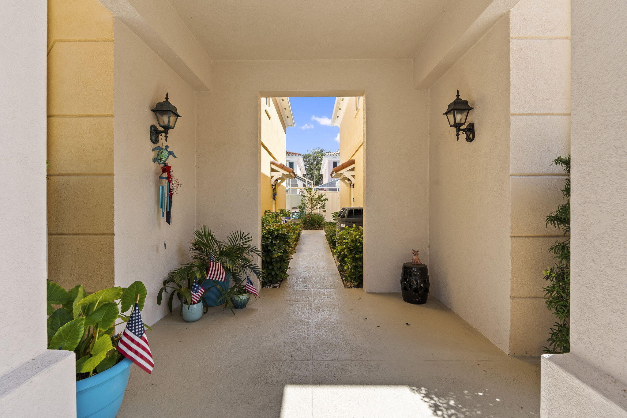 48 Live Oak, Jupiter FL 33469