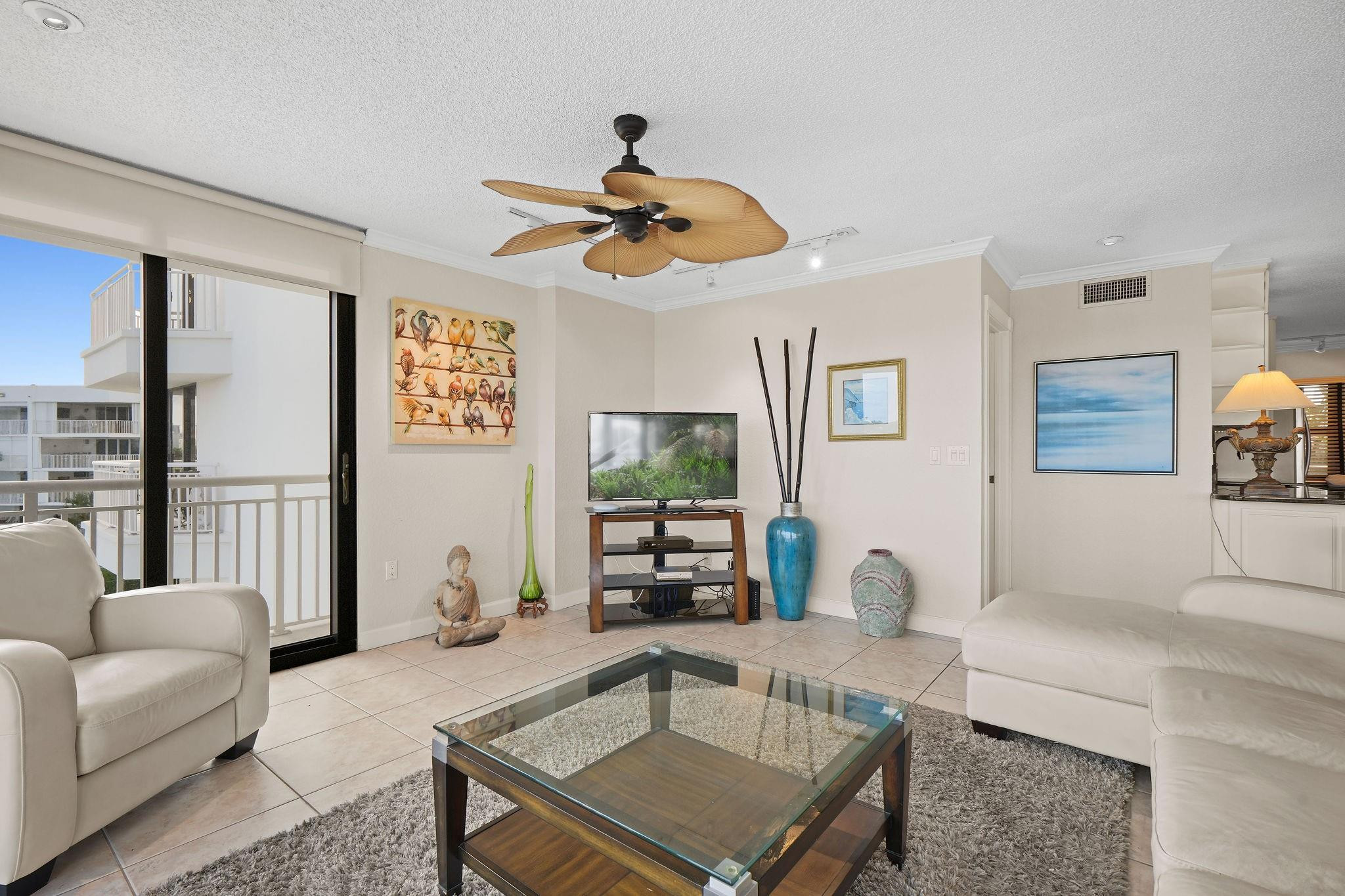 3100 NE 48th #415, Fort Lauderdale FL 33308
