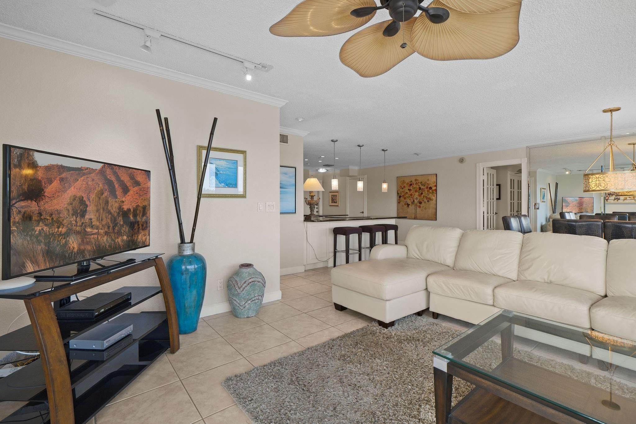 3100 NE 48th #415, Fort Lauderdale FL 33308