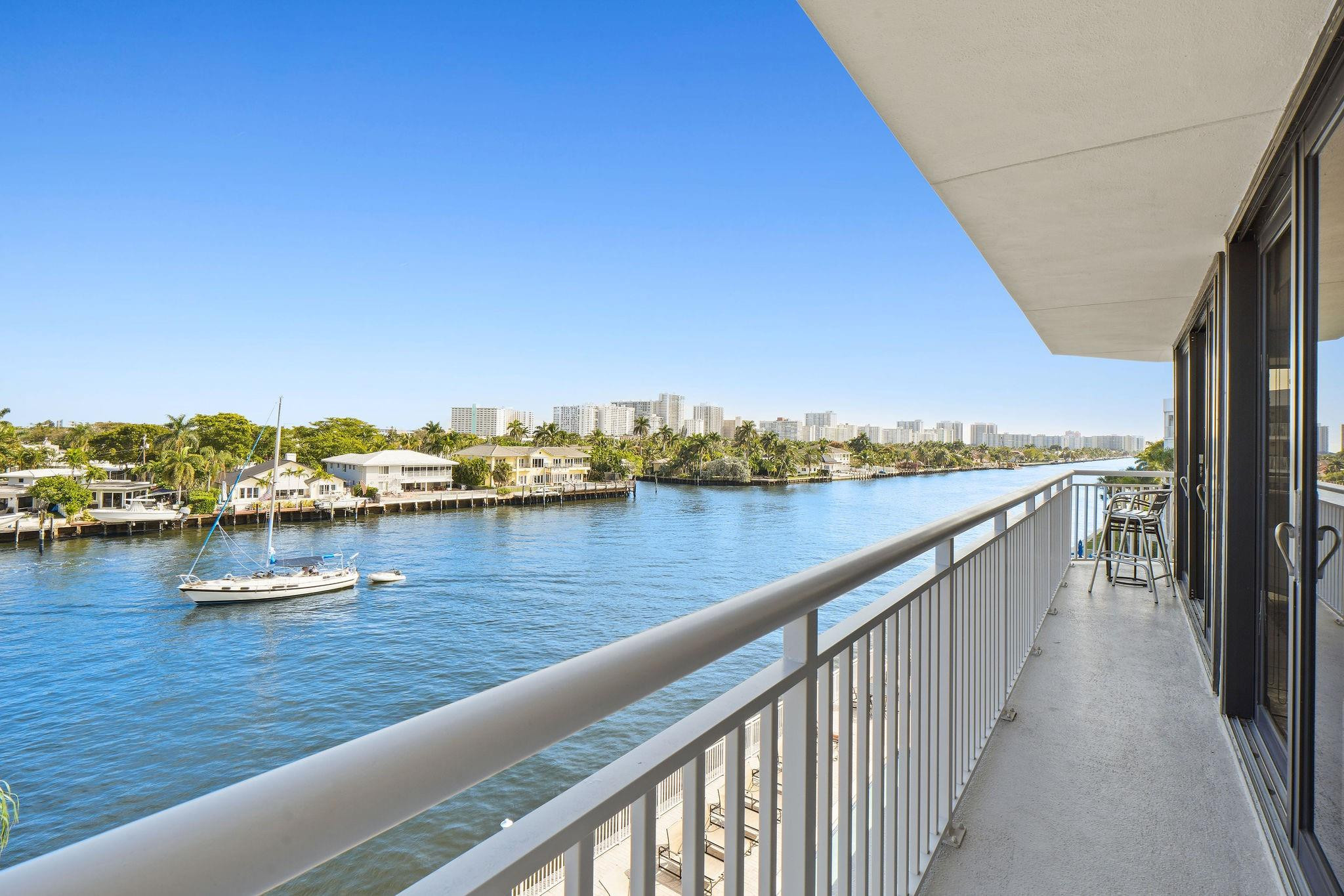 3100 NE 48th #415, Fort Lauderdale FL 33308