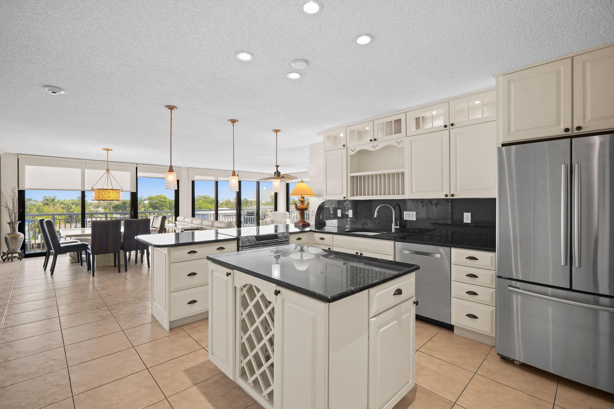 3100 NE 48th #415, Fort Lauderdale FL 33308