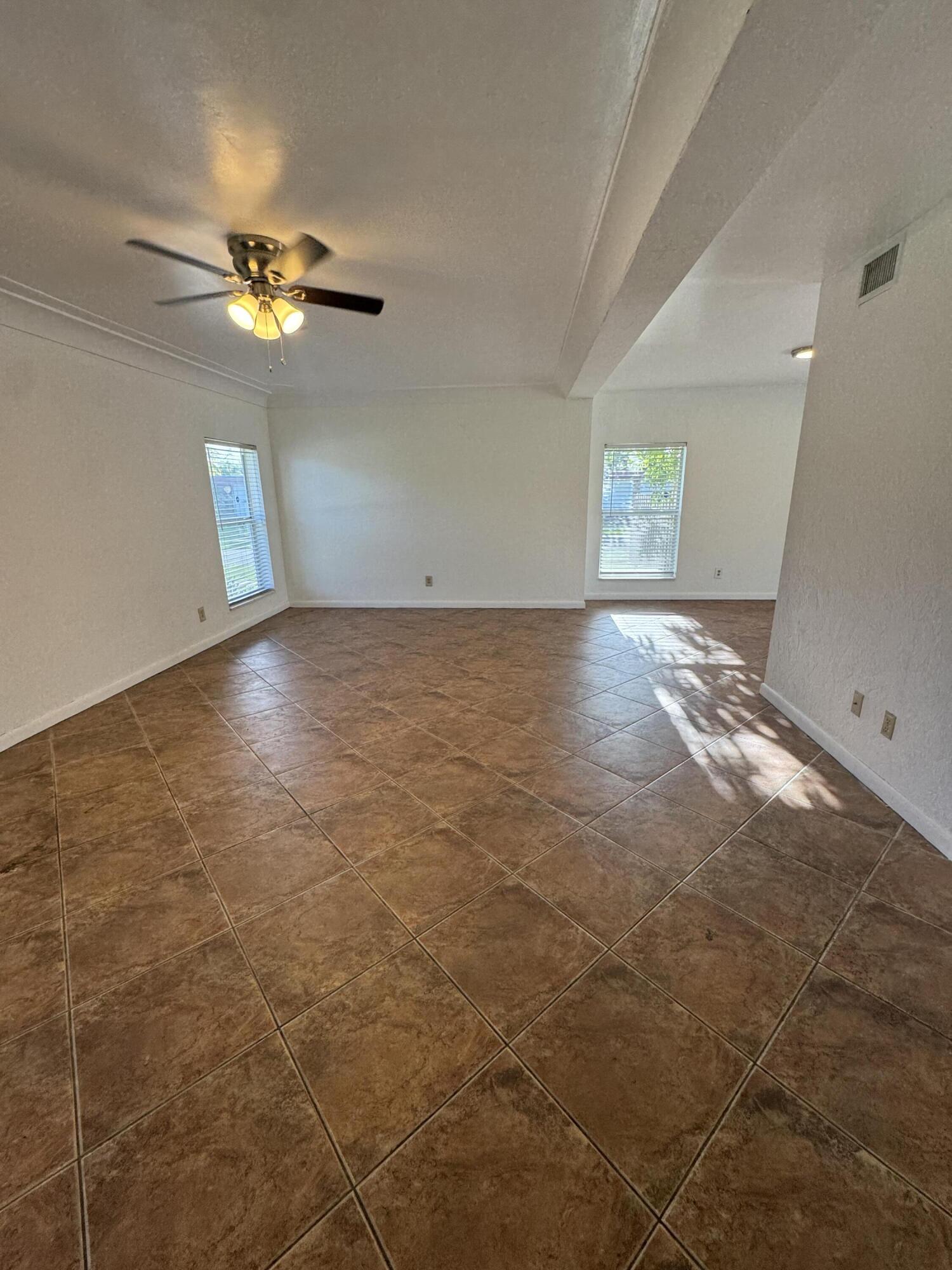 7816 NW 70th, Tamarac FL 33321