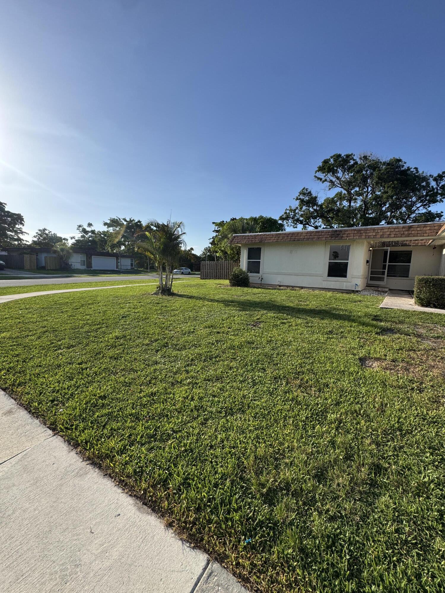 7816 NW 70th, Tamarac FL 33321