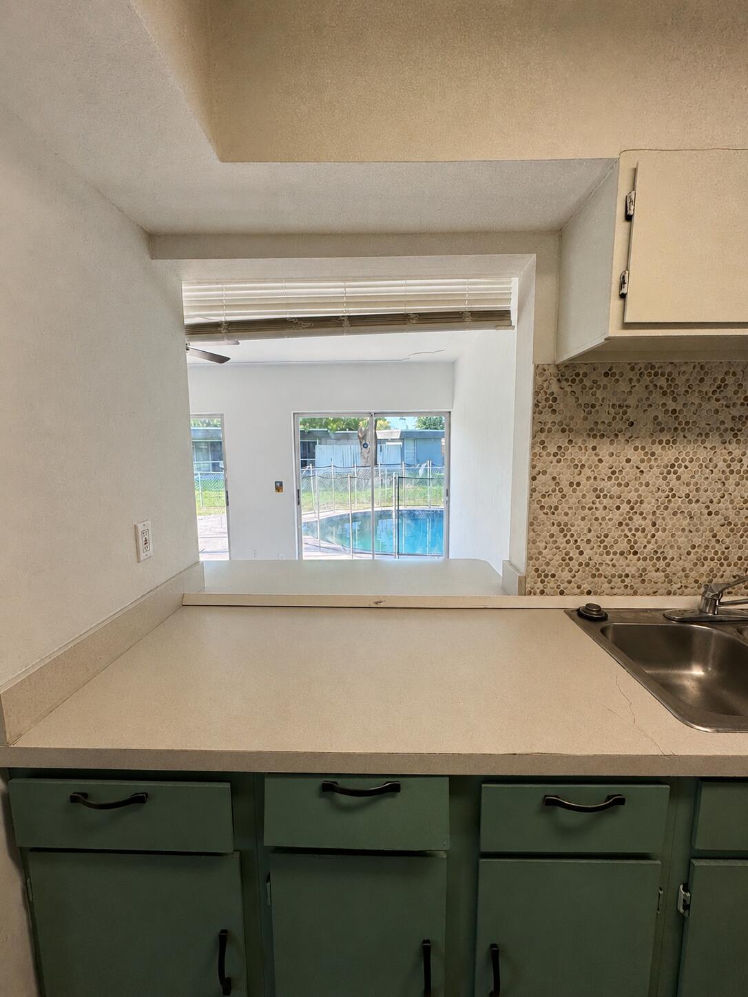 7816 NW 70th, Tamarac FL 33321