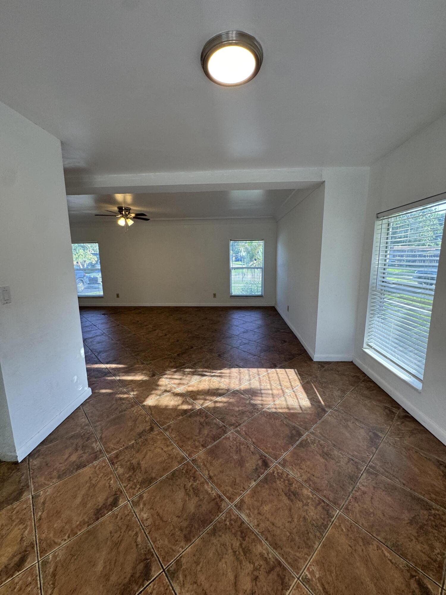 7816 NW 70th, Tamarac FL 33321