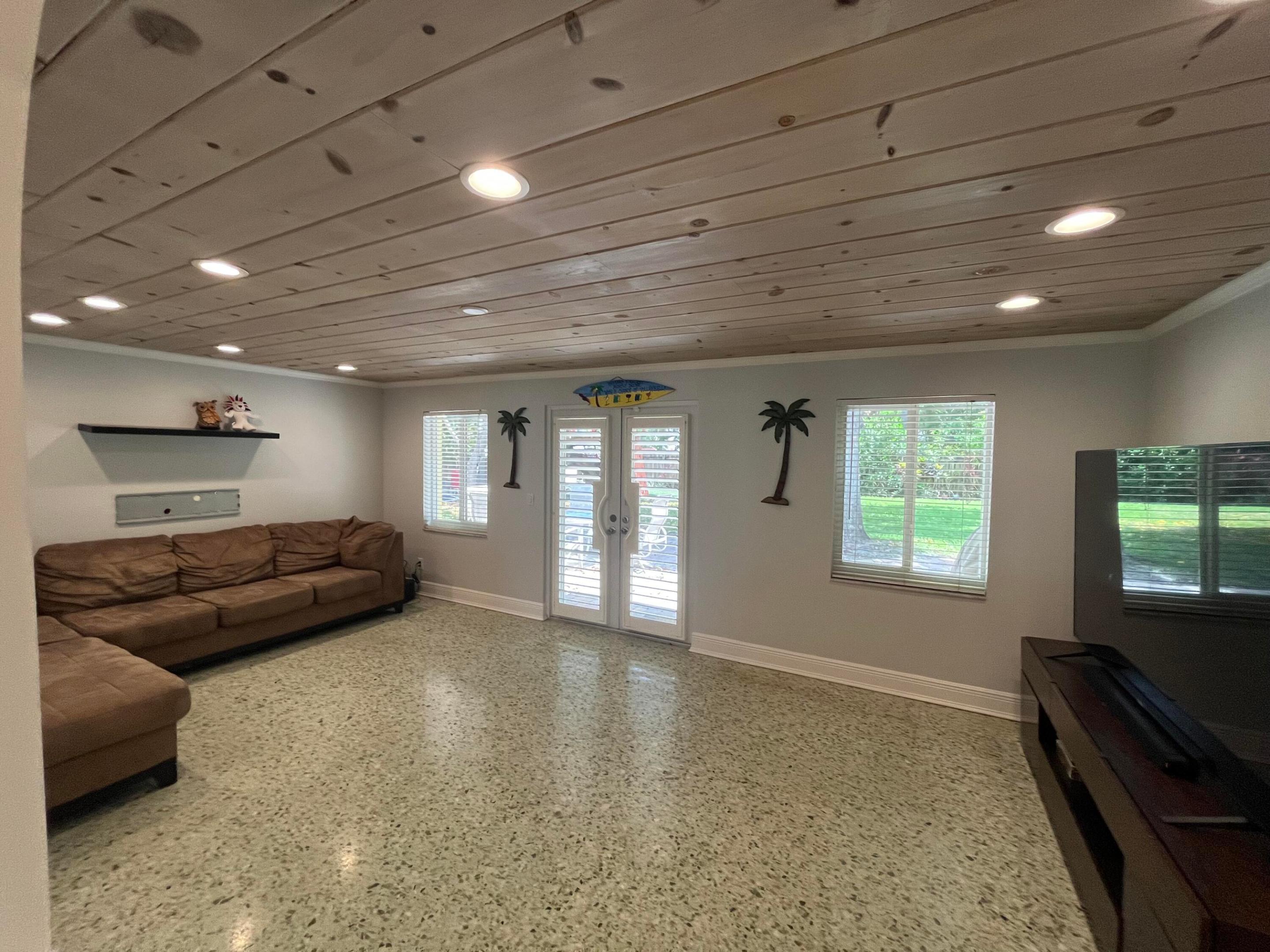 620 NE 9th, Boynton Beach FL 33435