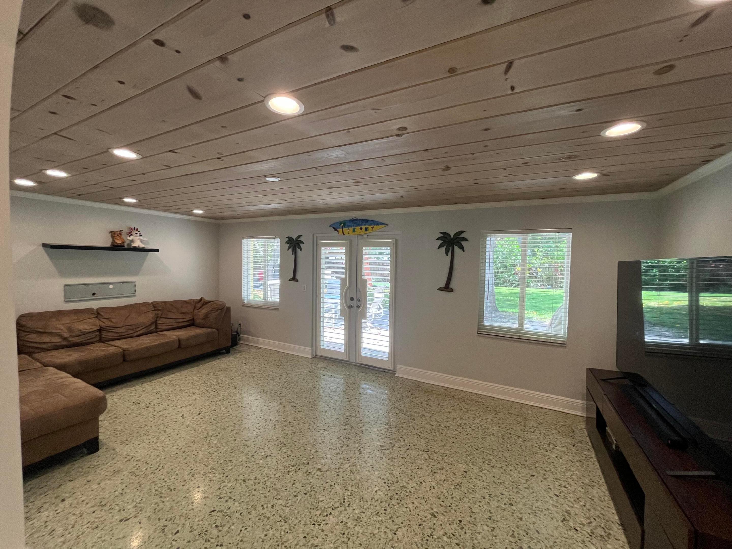620 NE 9th, Boynton Beach FL 33435