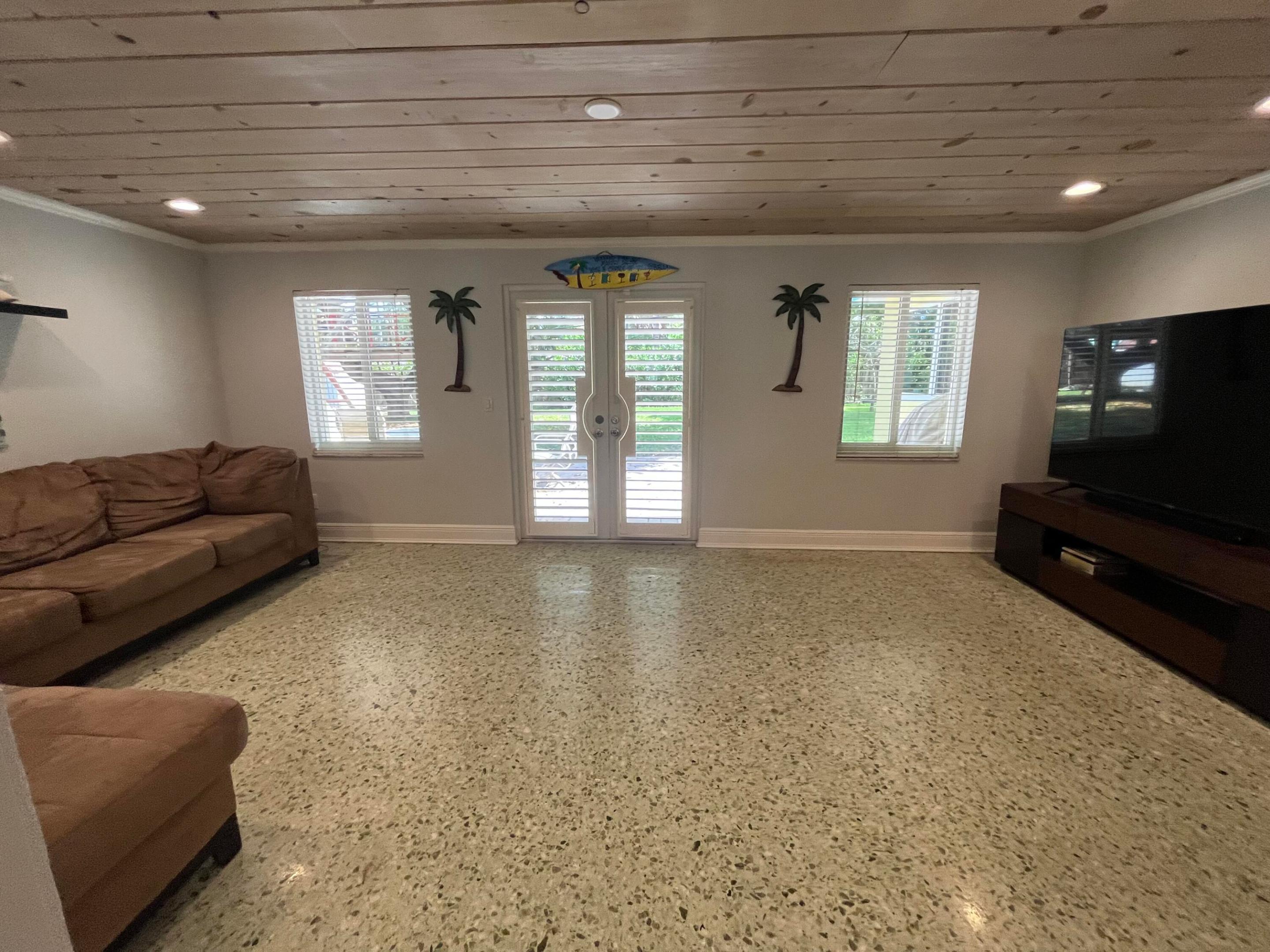 620 NE 9th, Boynton Beach FL 33435