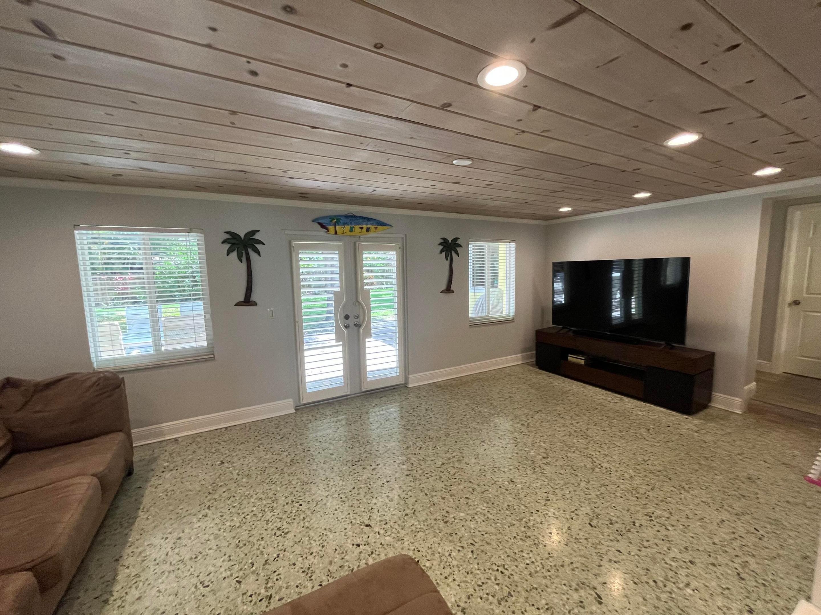 620 NE 9th, Boynton Beach FL 33435