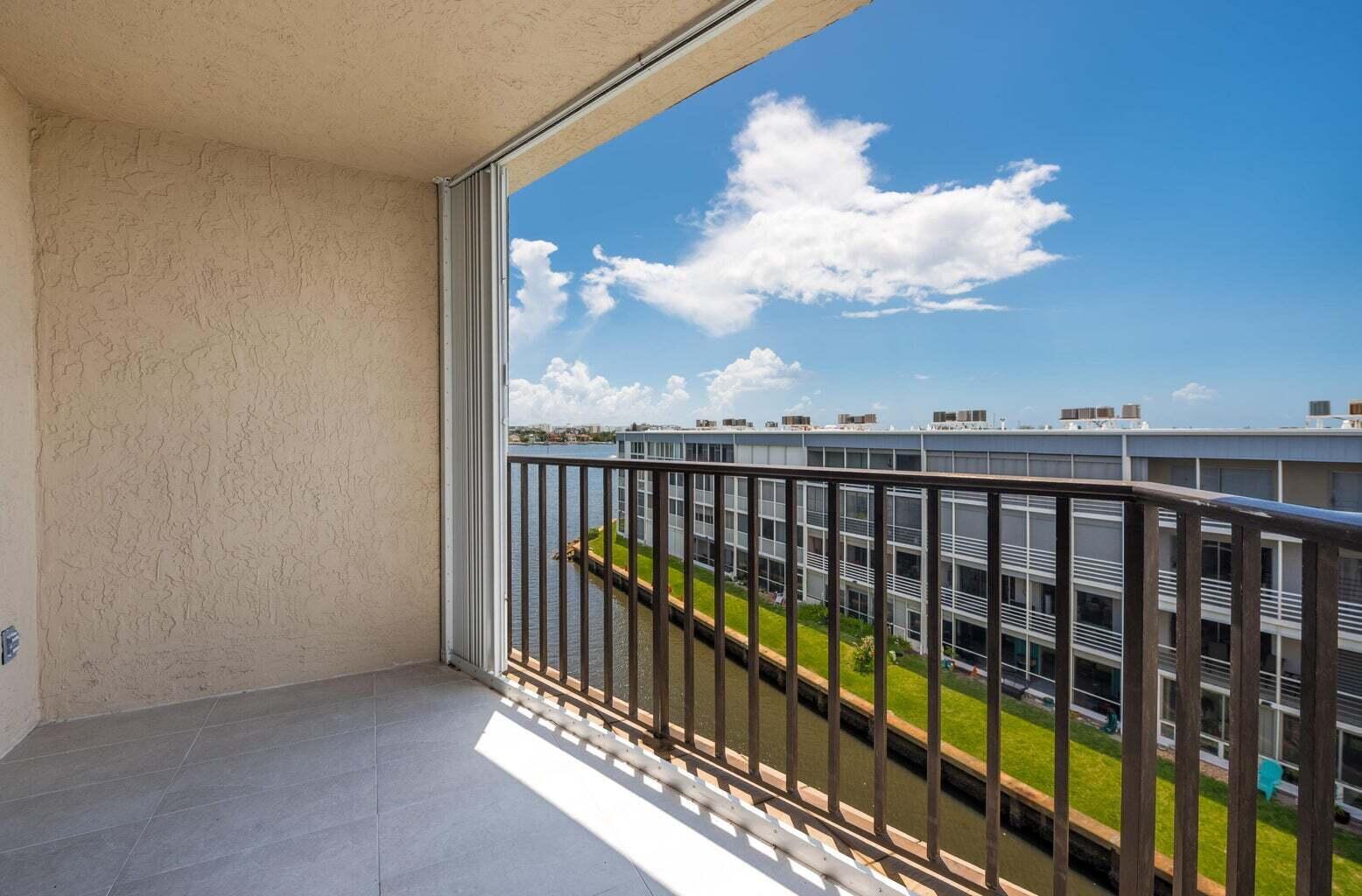 896 N Federal #527, Lantana FL 33462