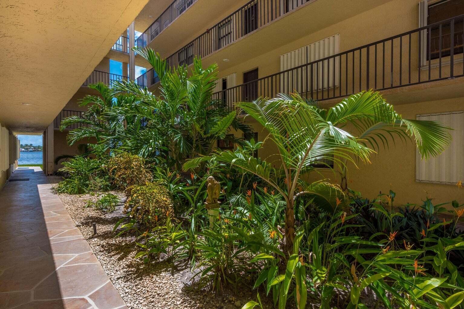 896 N Federal #527, Lantana FL 33462