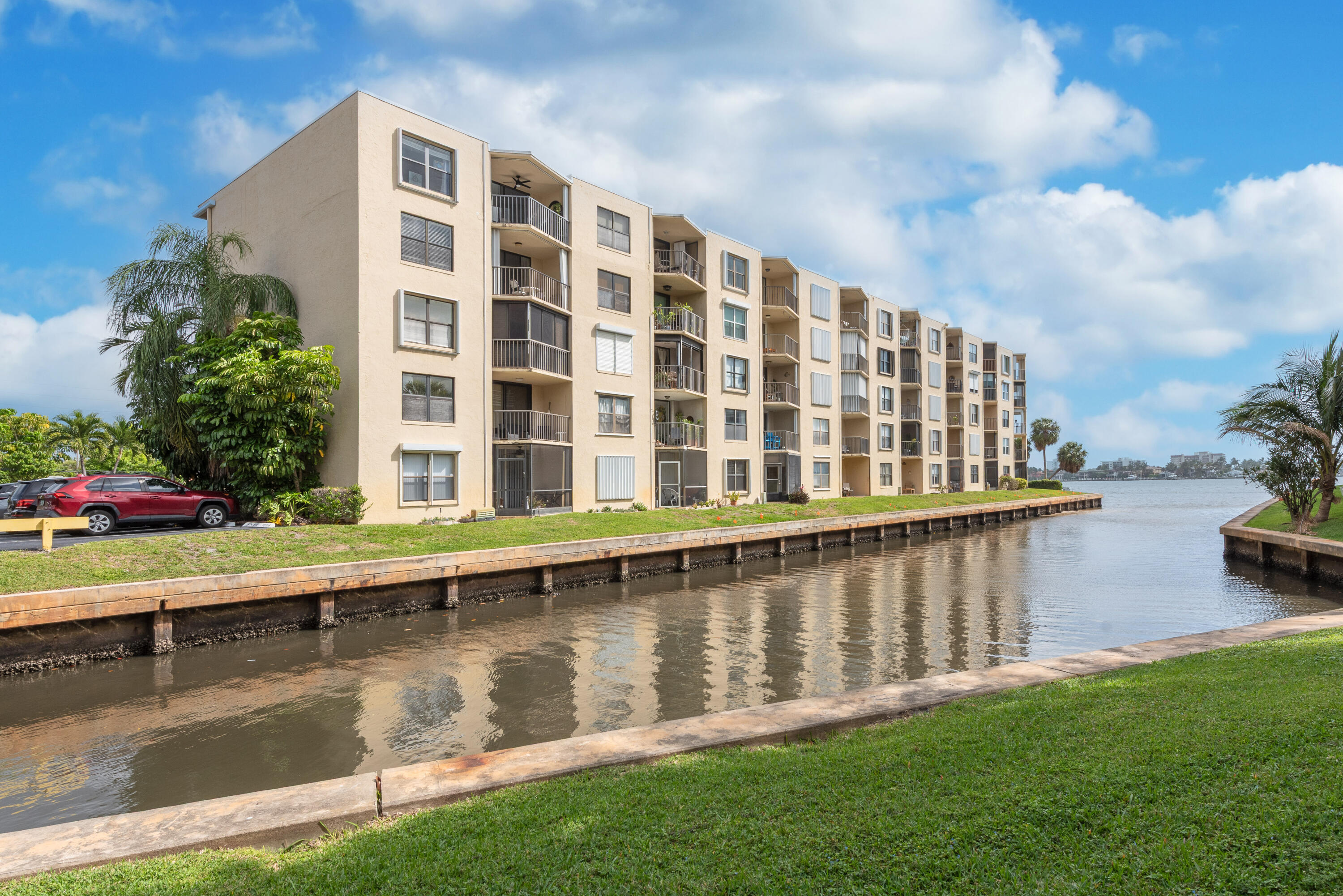 896 N Federal #527, Lantana FL 33462