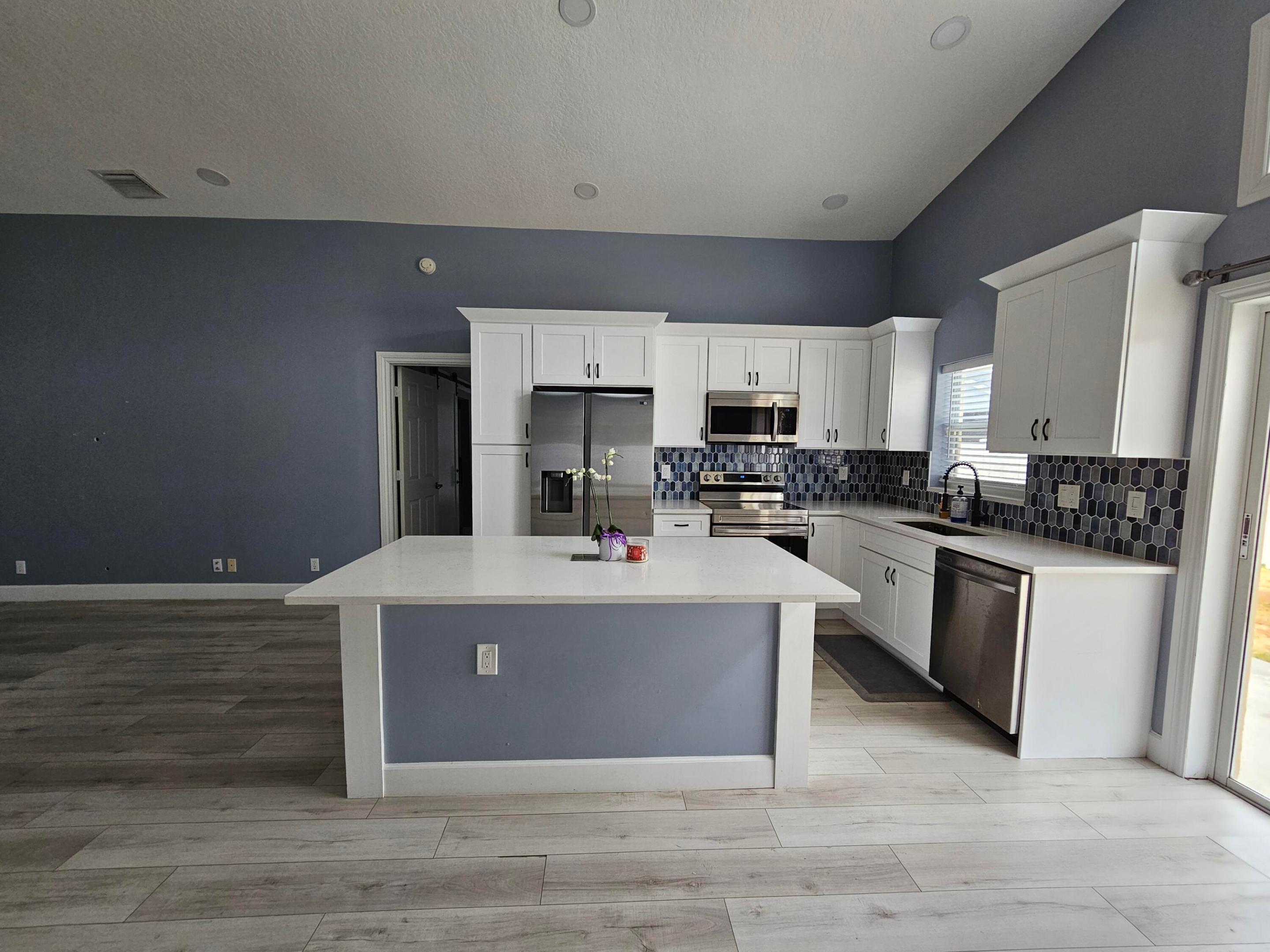 6131 Robinson, Jupiter FL 33458